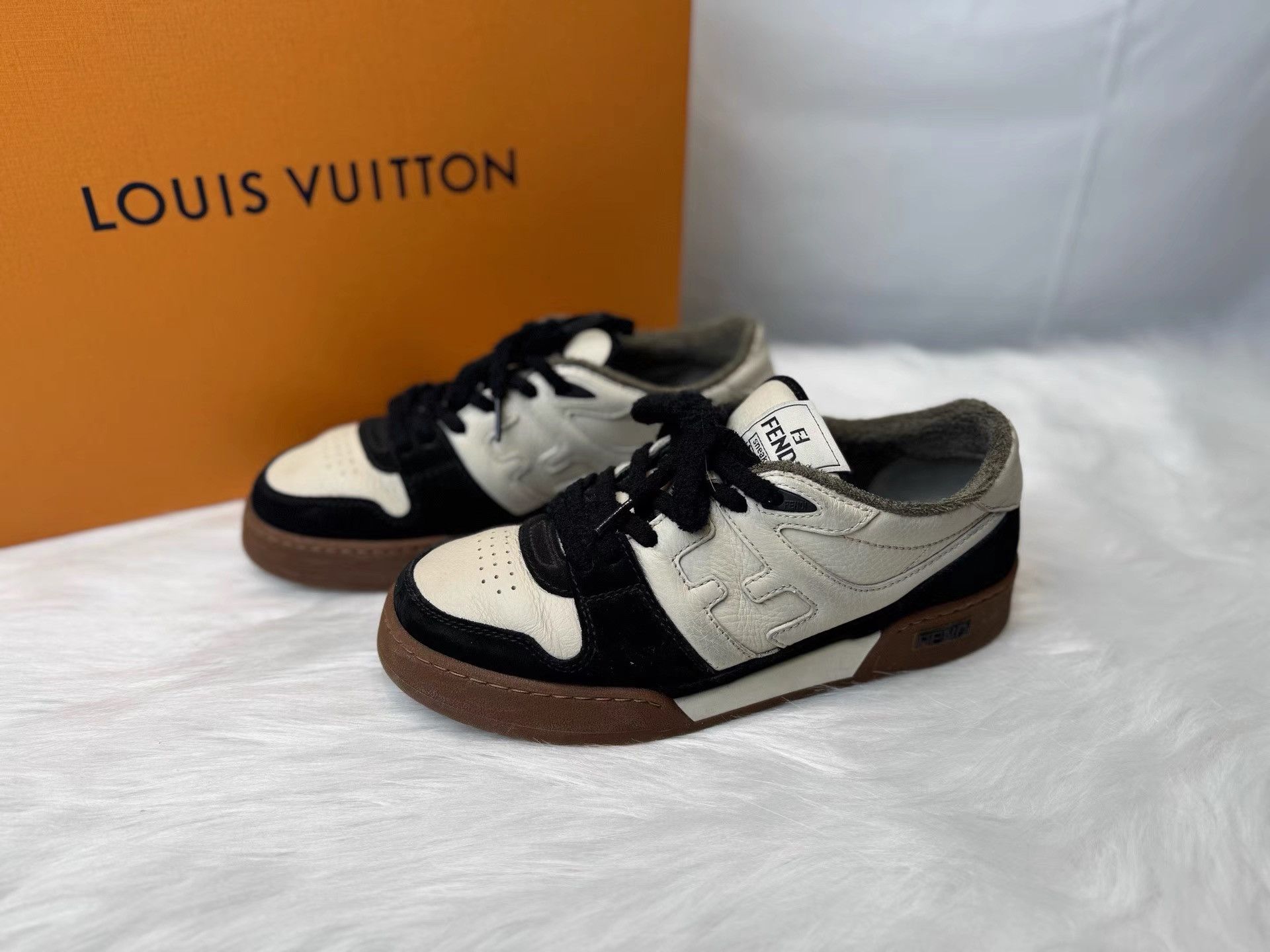Fendi FENDI Match Men's Black & White Leather Low-Top Sneakers K36 Size US 7 / EU 40 - 1 Thumbnail