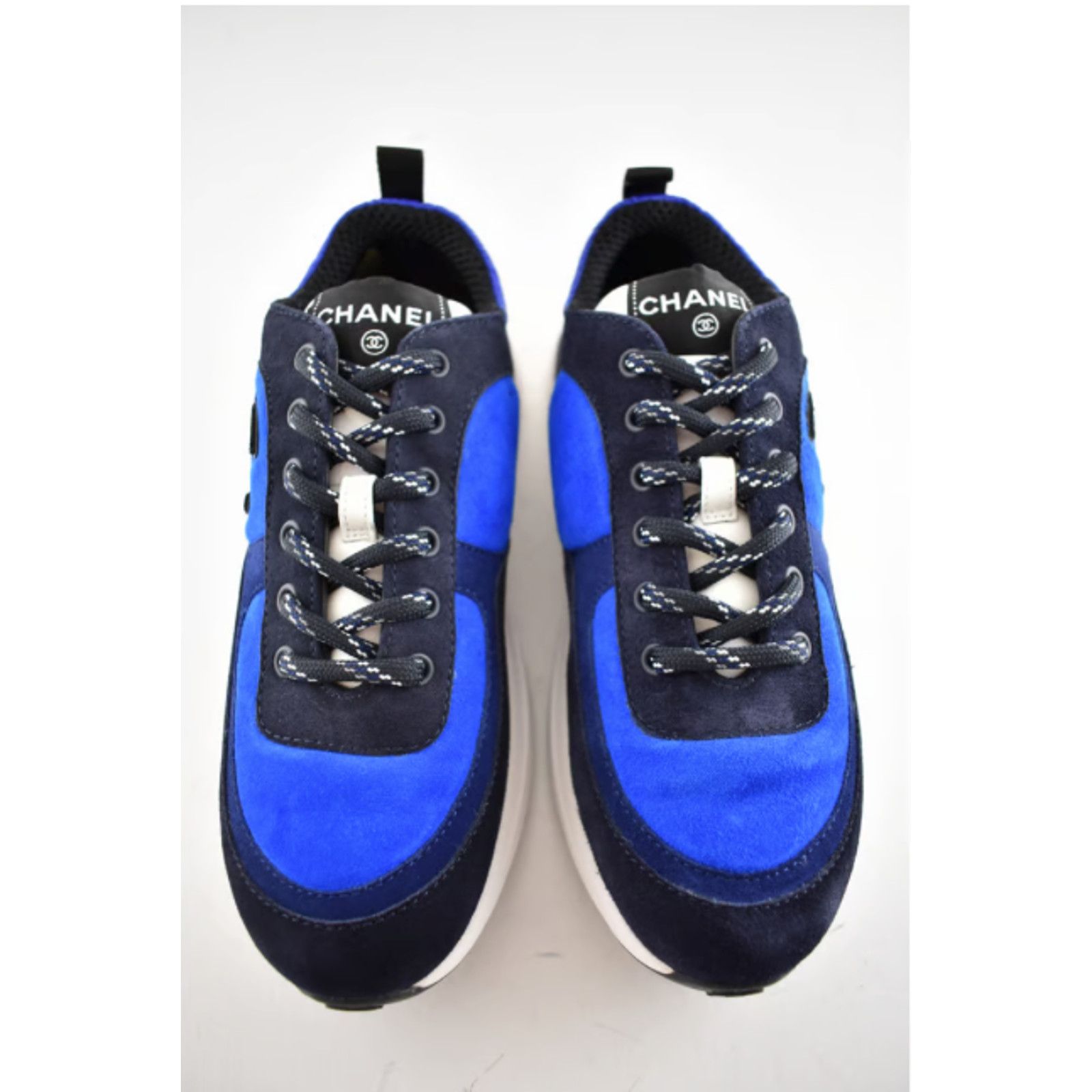 Chanel 21K CC Logo Lace Up Tie Flat Runner Trainer Sneaker 39.5 Size US 9.5 / IT 39.5 - 7 Thumbnail