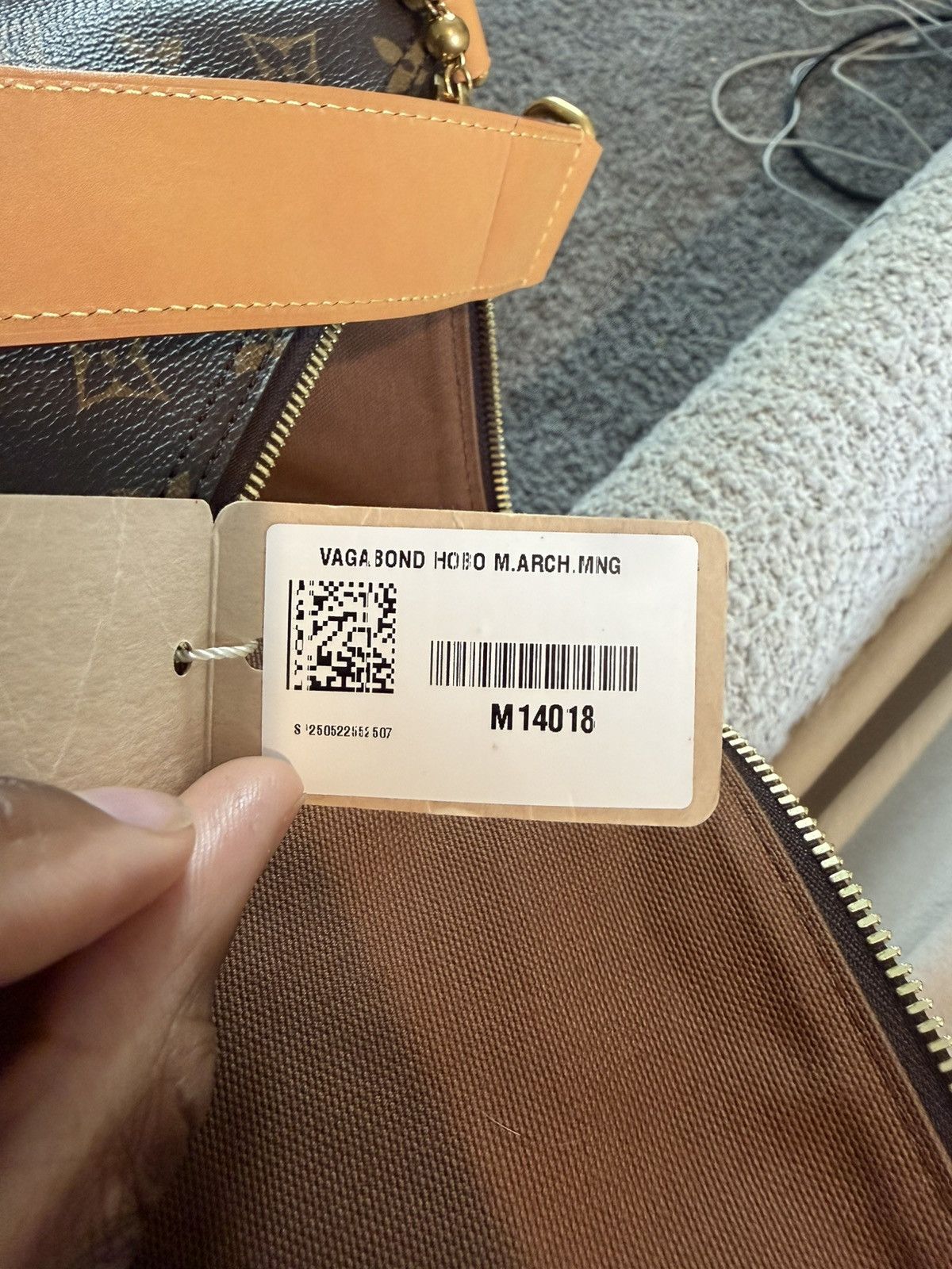 Louis Vuitton louis vuitton vagabond monogram Size ONE SIZE - 2 Thumbnail
