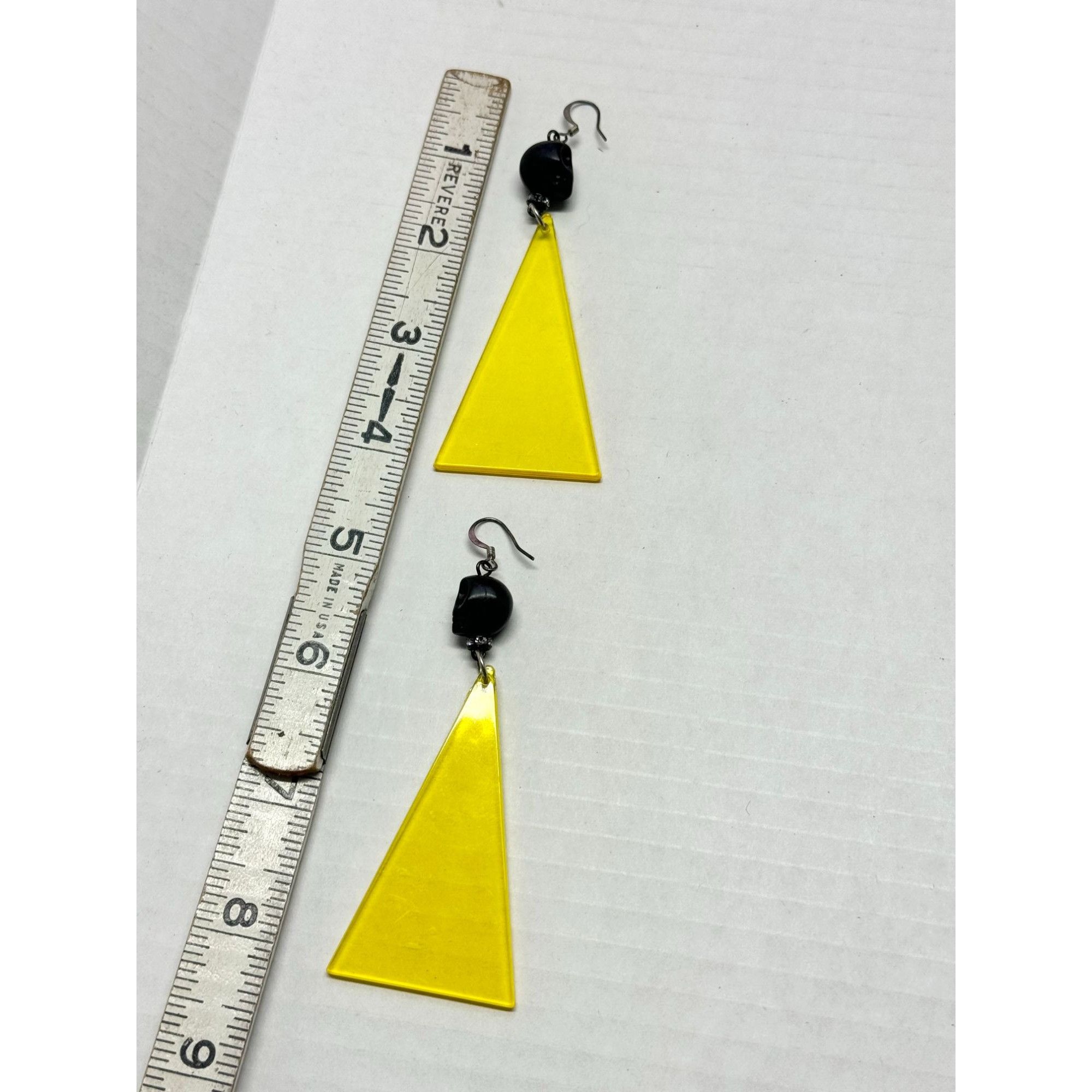 Vintage Vintage yellow lucite rhinestone skull dangle drop earrings Size ONE SIZE - 6 Thumbnail
