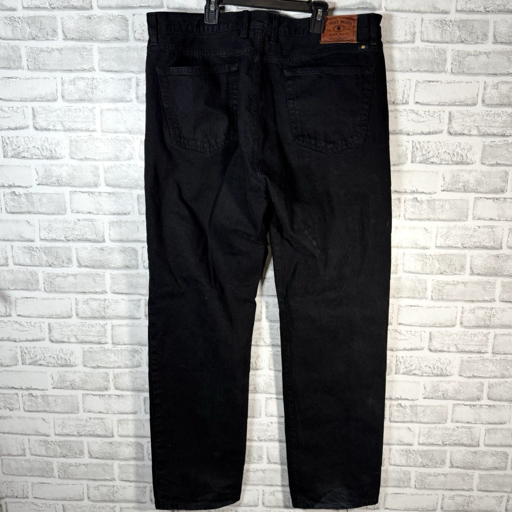 Lucky Brand Lucky Brand Jeans Men 38x32 Black 329 Classic Straight Denim Jeans Men Regular Size Black Straight Leg 38 Mens Size US 38 / EU 54 - 5 Thumbnail
