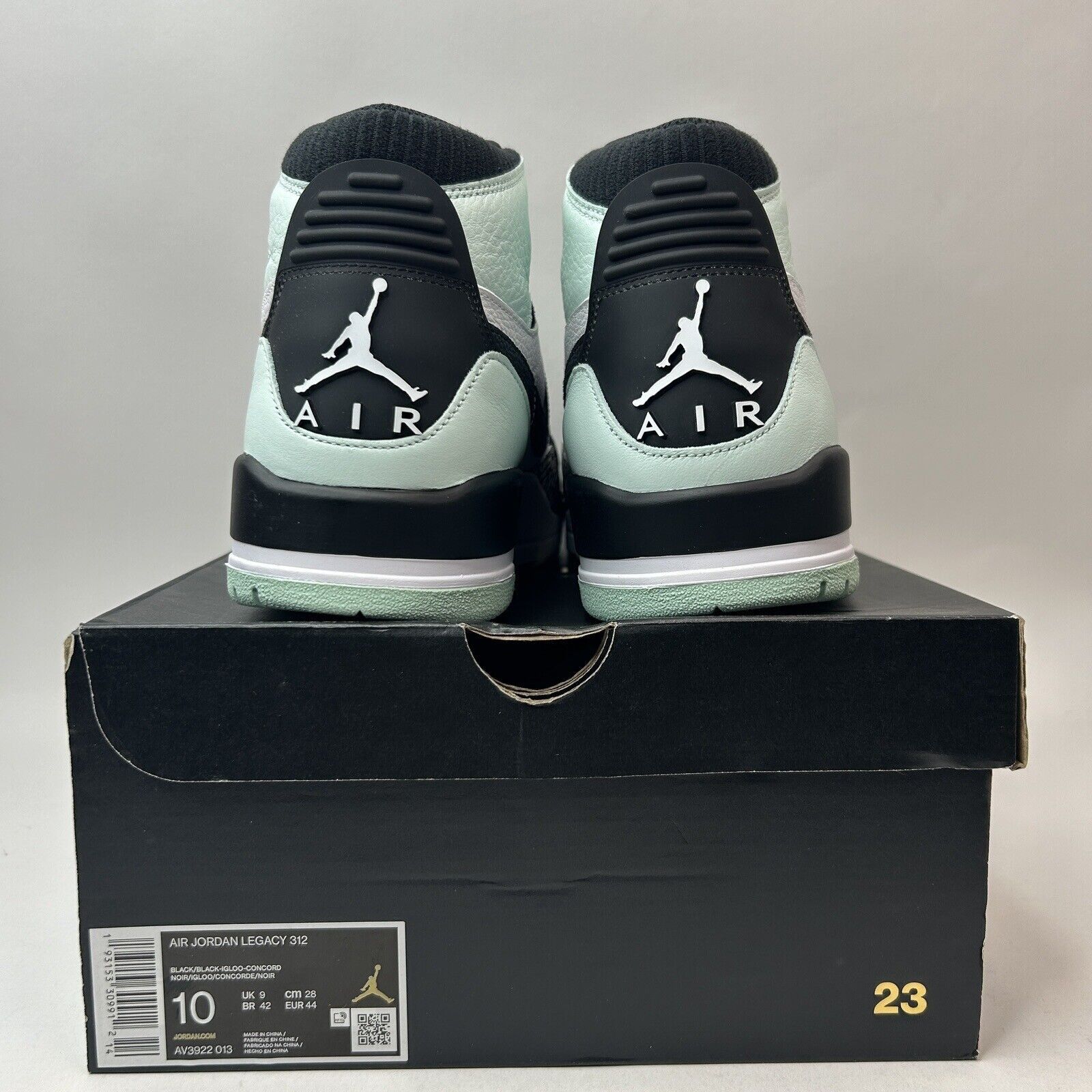 Jordan Brand Nike Air Jordan Legacy 312 “Igloo Black Concord” 2023 Size US 10 / EU 43 - 4 Thumbnail