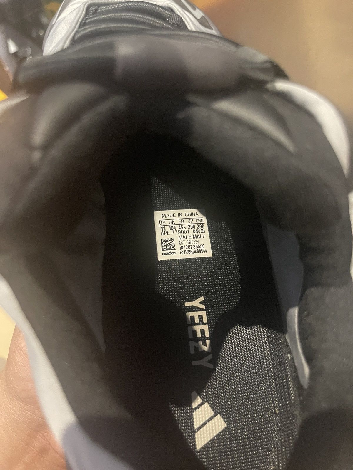 Yeezy Yeezy 700 mnvn metallic Size US 11 / EU 44 - 7 Thumbnail