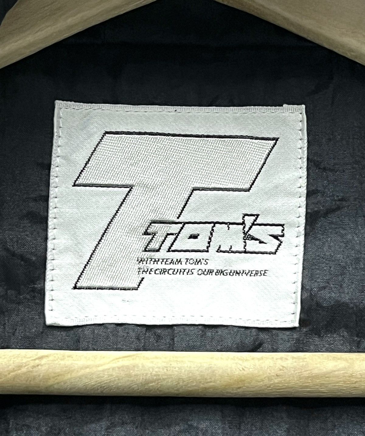 Formula 1 🇯🇵RARE🔥90’s TOM’S RACING Pocketable PouchBag Hoodie Parka Size US L / EU 52-54 / 3 - 18 Thumbnail
