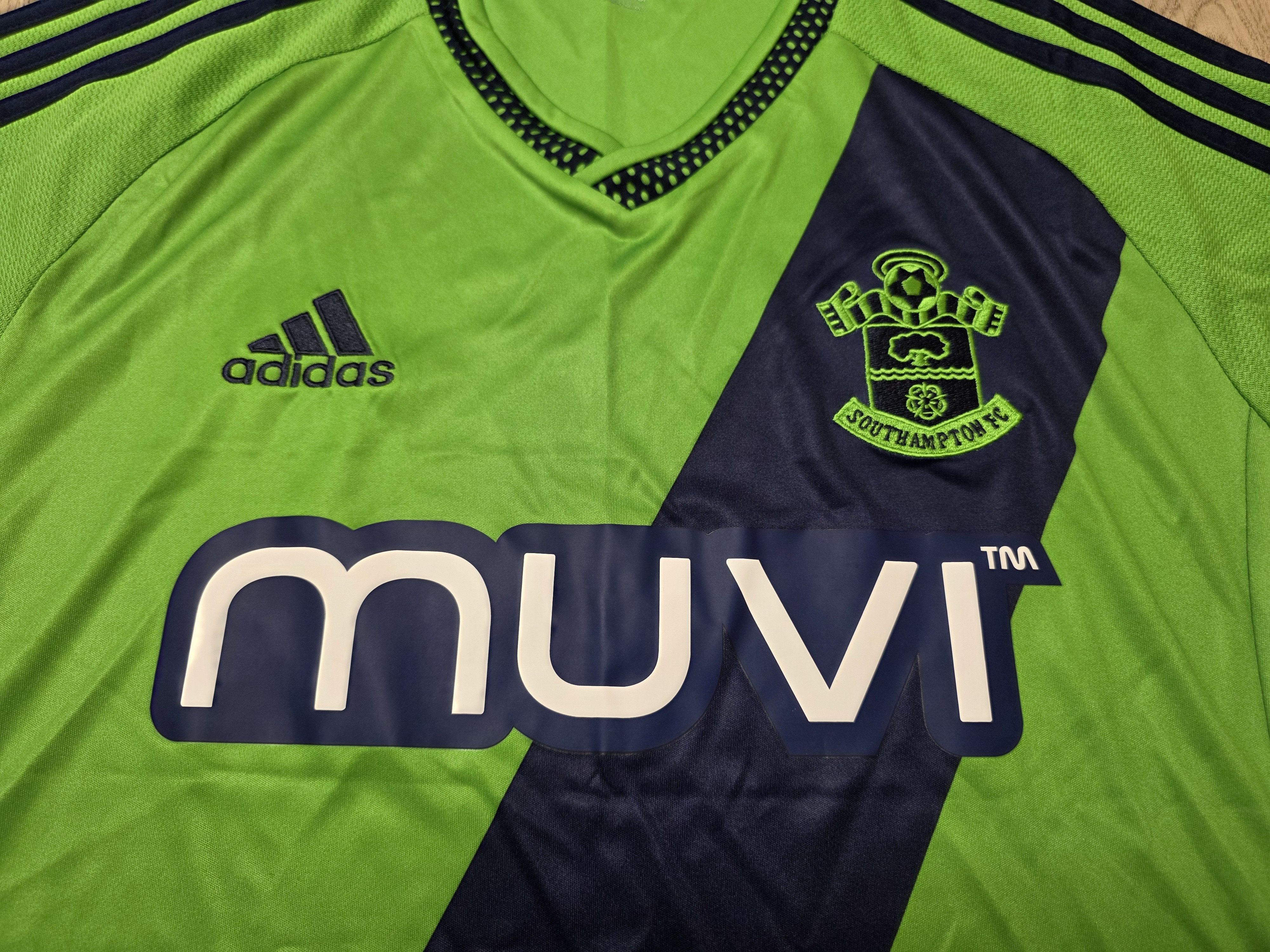 Adidas SOUTHAMPTON 2015 2016 AWAY FOOTBALL SHIRT SOCCER JERSEY Size US L / EU 52-54 / 3 - 3 Thumbnail