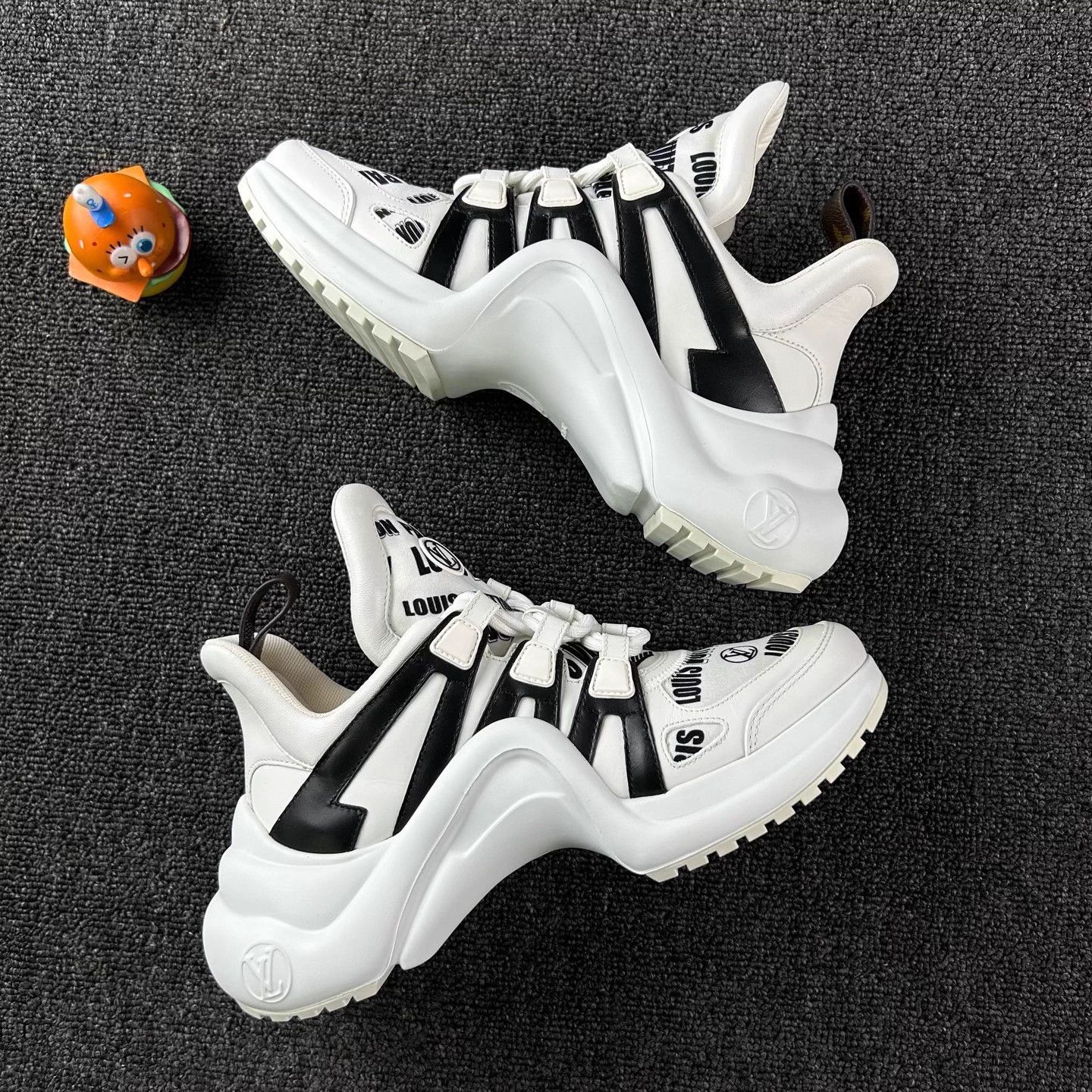 Louis Vuitton LV Arches All Over Print Black White Dad Shoe 36.5 Size US 5.5 / IT 35.5 - 4 Thumbnail