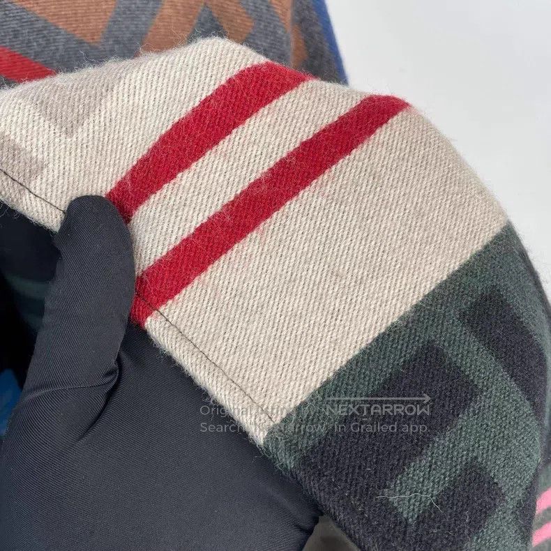 Fendi Fendi size 140＊140 Double-sided color-block cashmere scarf Size ONE SIZE - 6 Thumbnail