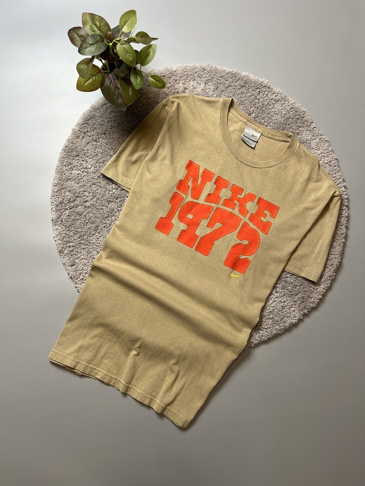 Nike × Vintage Vintage T-Shirt Nike Centre Logo Swoosh Y2k Style Size US M / EU 48-50 / 2 - 2 Thumbnail