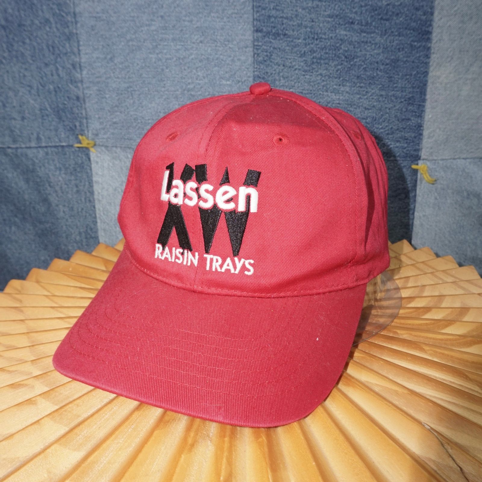 Vintage OSFA - LASSEN farm raisin trays essential embroidered hat Size ONE SIZE - 2 Thumbnail