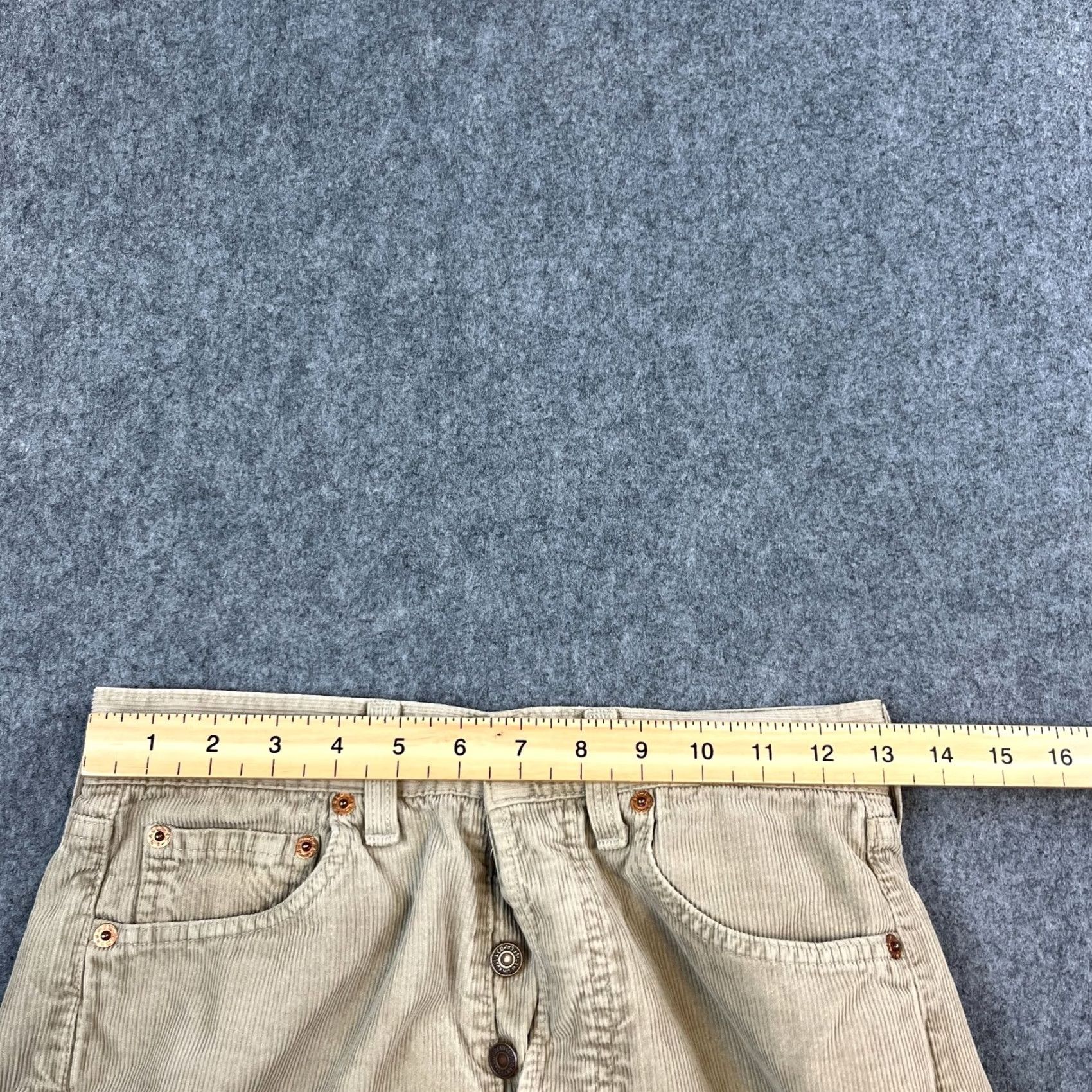 Levi's VINTAGE Levi's Jeans Womens Corduroy Straight 26 30 UK 6 High Waist Italian 90s Beige Cotton 5-Pocket Mens Womens 90s Size 26" / US 2 / IT 38 - 7 Thumbnail