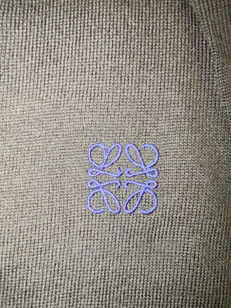 Loewe Loewe Wool knit cardigan, classic style, chest blue embroi Size US M / EU 48-50 / 2 - 5 Thumbnail