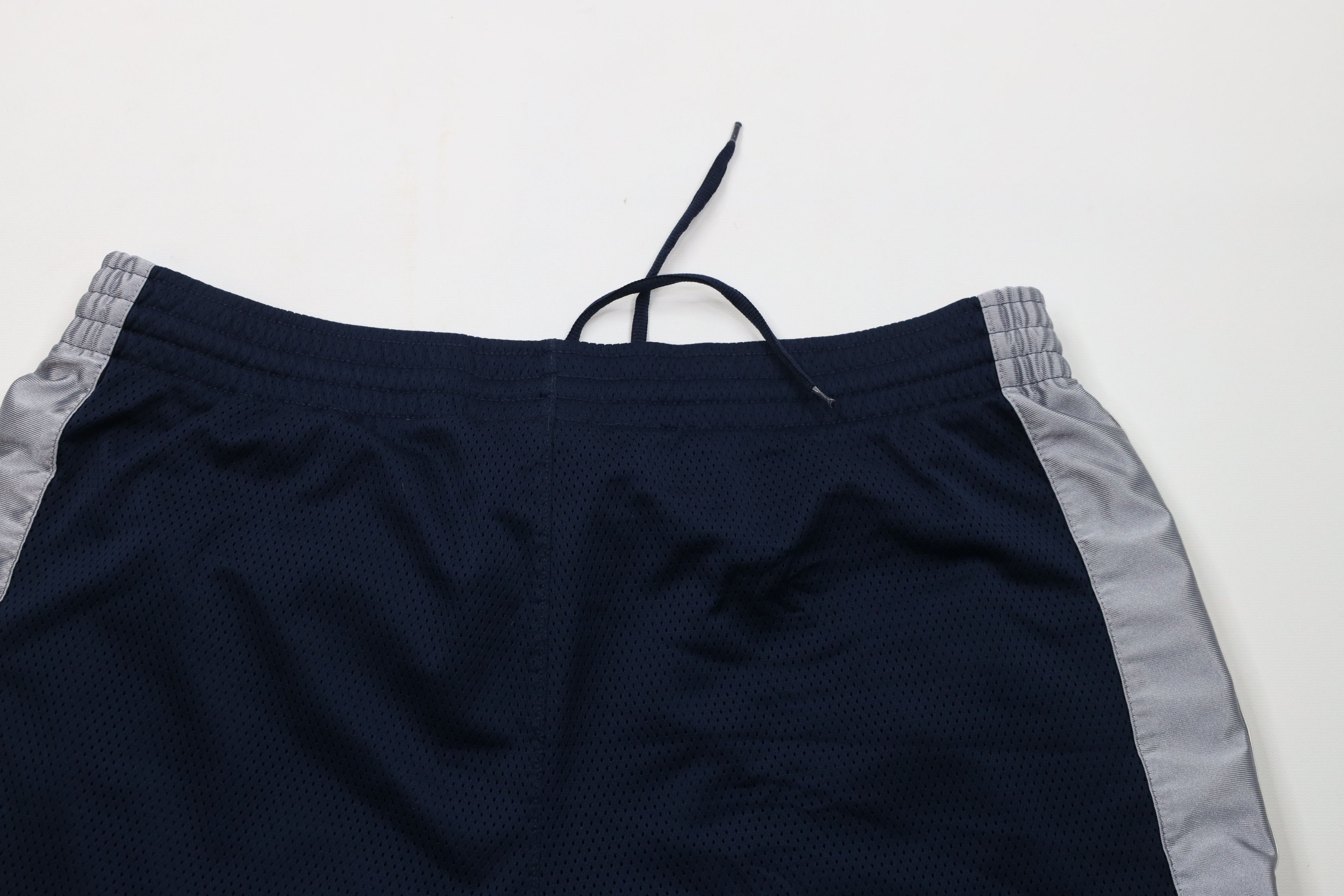 Nike Vintage Nike Mini Swoosh Heavy Mesh Basketball Shorts Blue Size US 36 / EU 52 - 9 Thumbnail