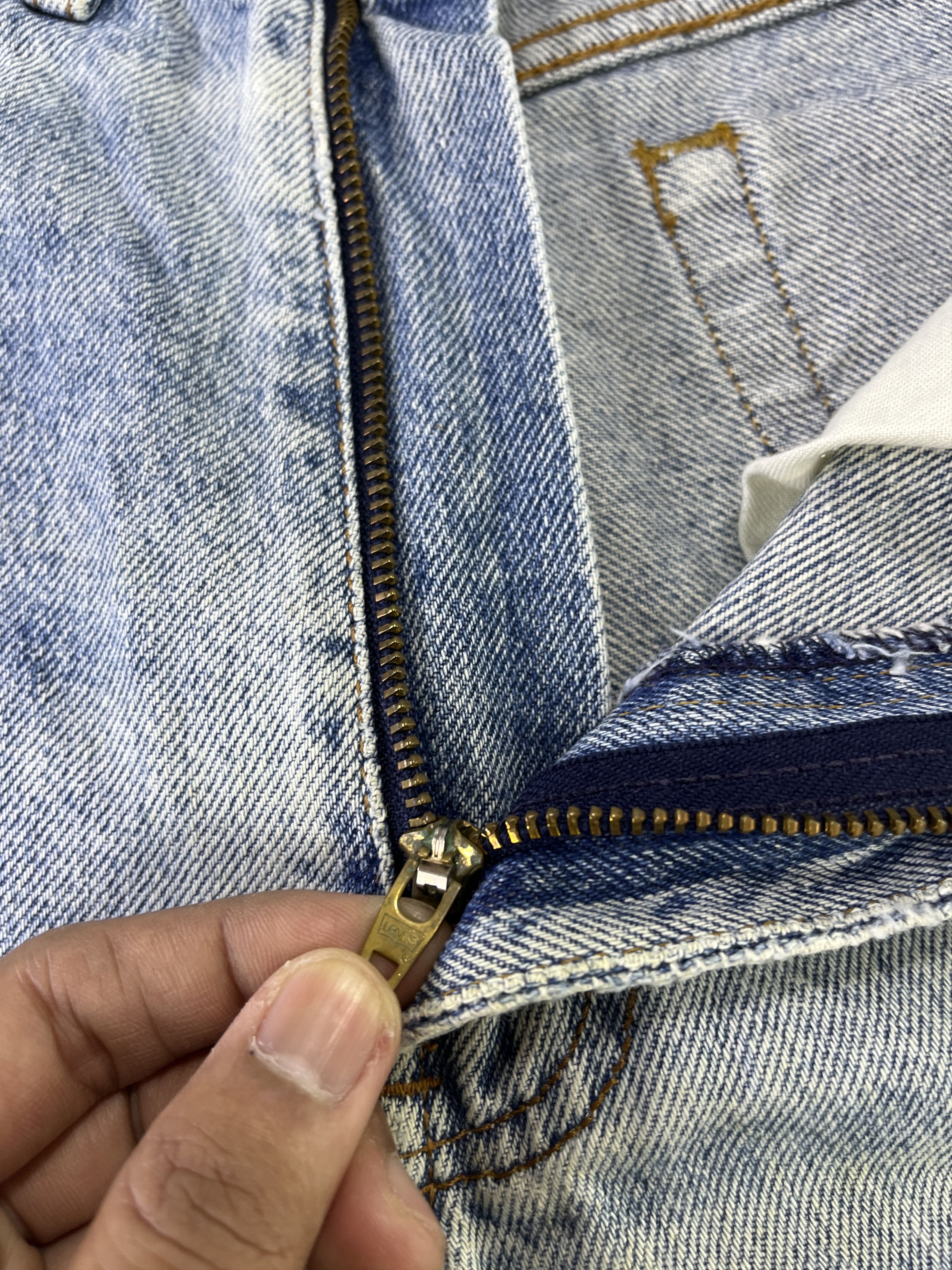 Levi's Vintage Levis Distressed Stone Wash Jeans - J824 Size US 30 / EU 46 - 11 Thumbnail