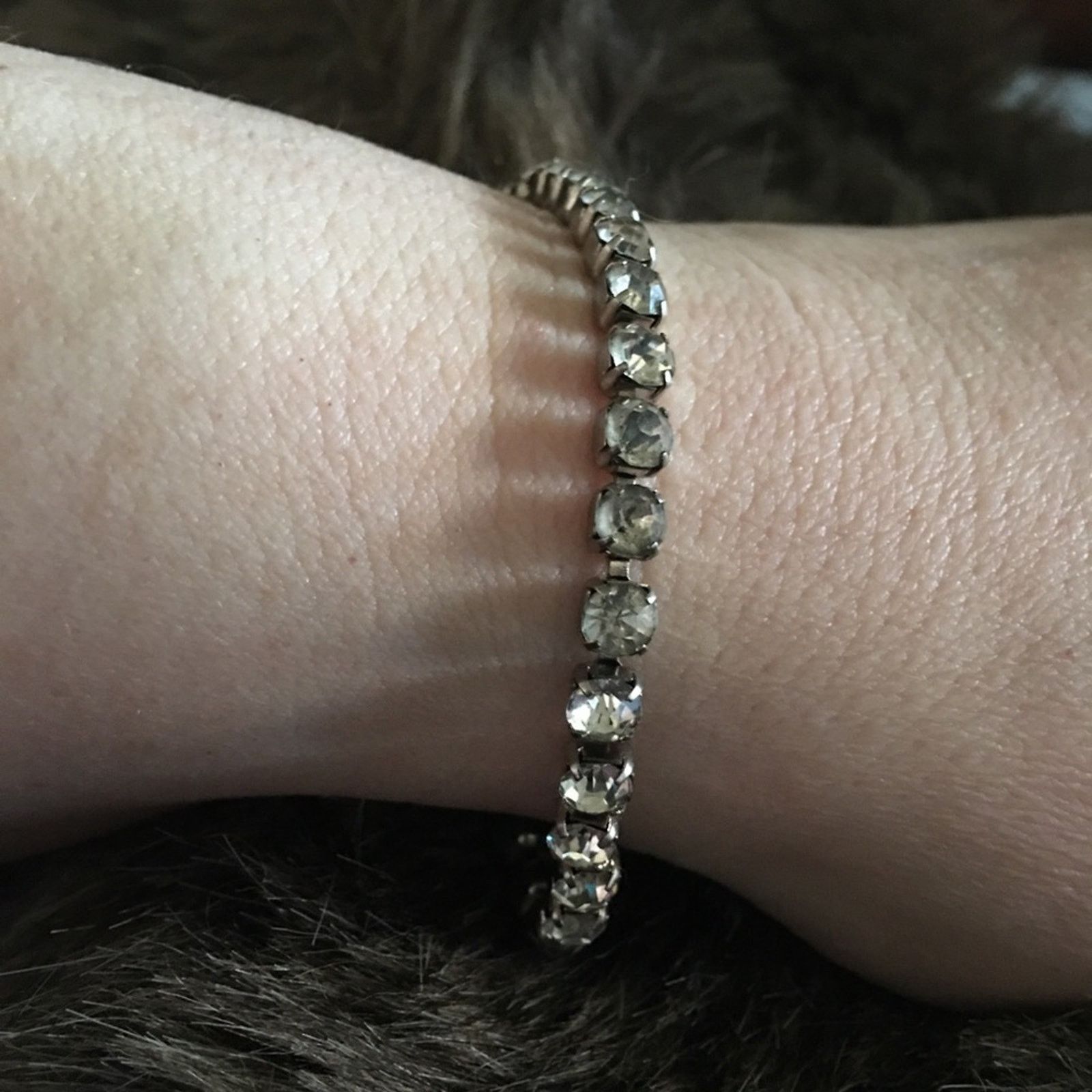Vintage Vintage clear rhinestone silver tennis bracelet Size ONE SIZE - 3 Thumbnail