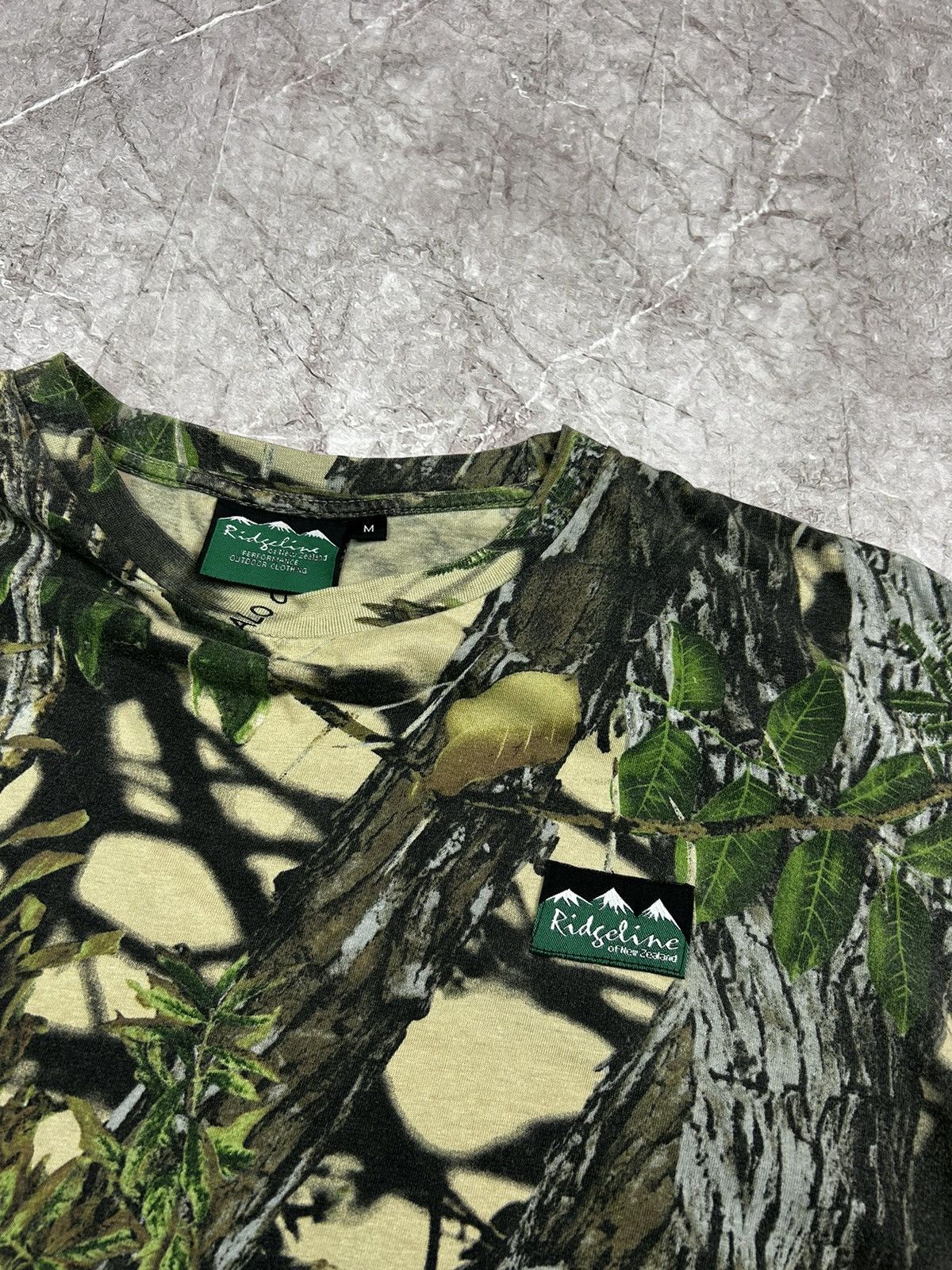 Realtree × Vintage Vintage Realtree T Shirt Tee Baggy Overprinted y2k hype 90s Size US M / EU 48-50 / 2 - 4 Thumbnail