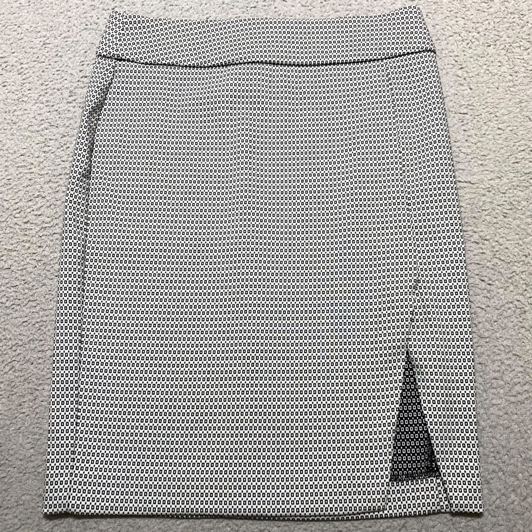 Apt. 9 Apt. 9 Womens Skirt Black White Geometric Knee Length Pencil Straight Office Casual Business Size 8 Size 30" / US 8 / IT 44 - 2 Thumbnail