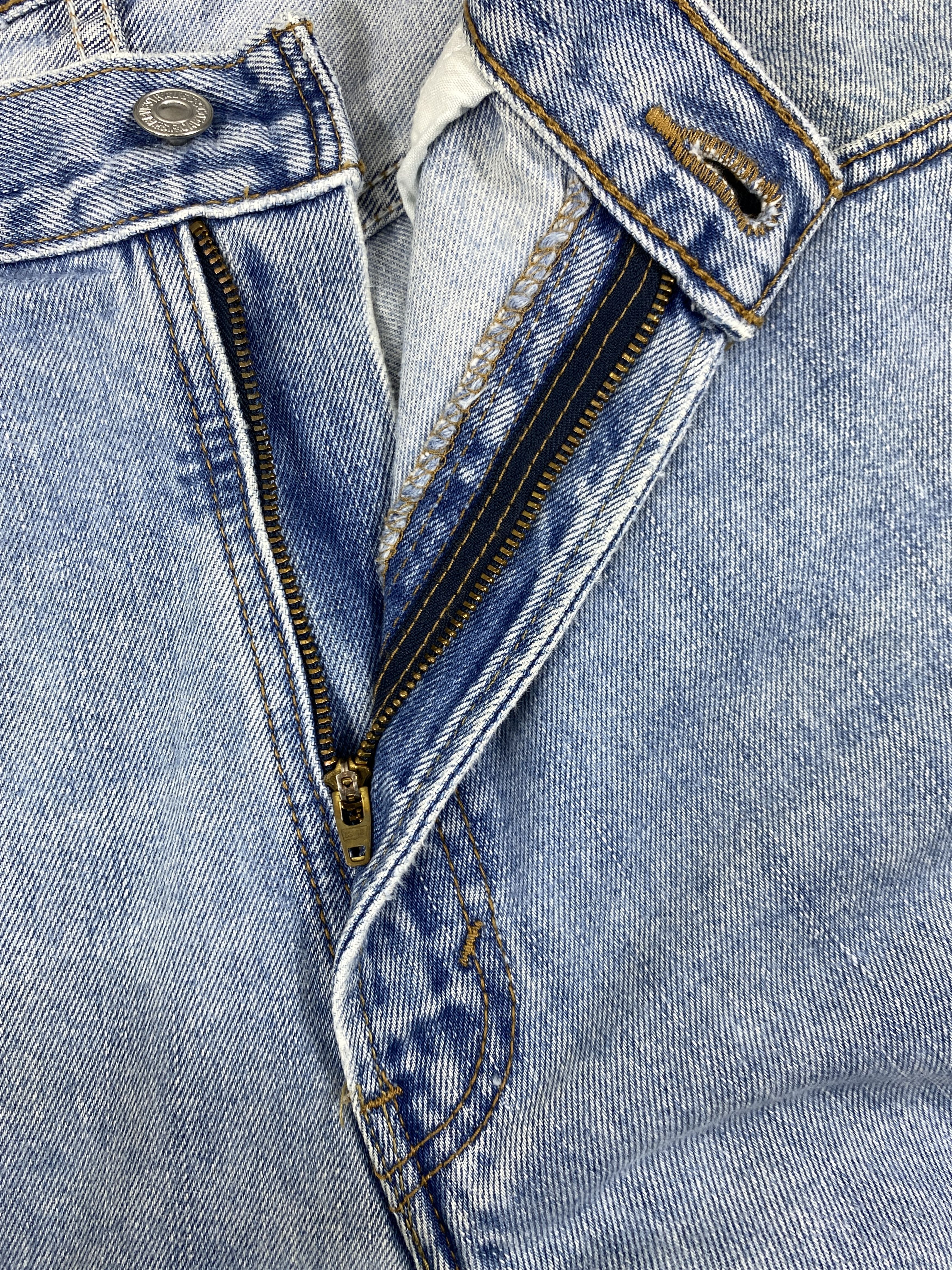 Levi's Mid Blue Vintage Levi's 550 Jeans 39x31 Denim -SJ033 Size US 39 - 6 Thumbnail