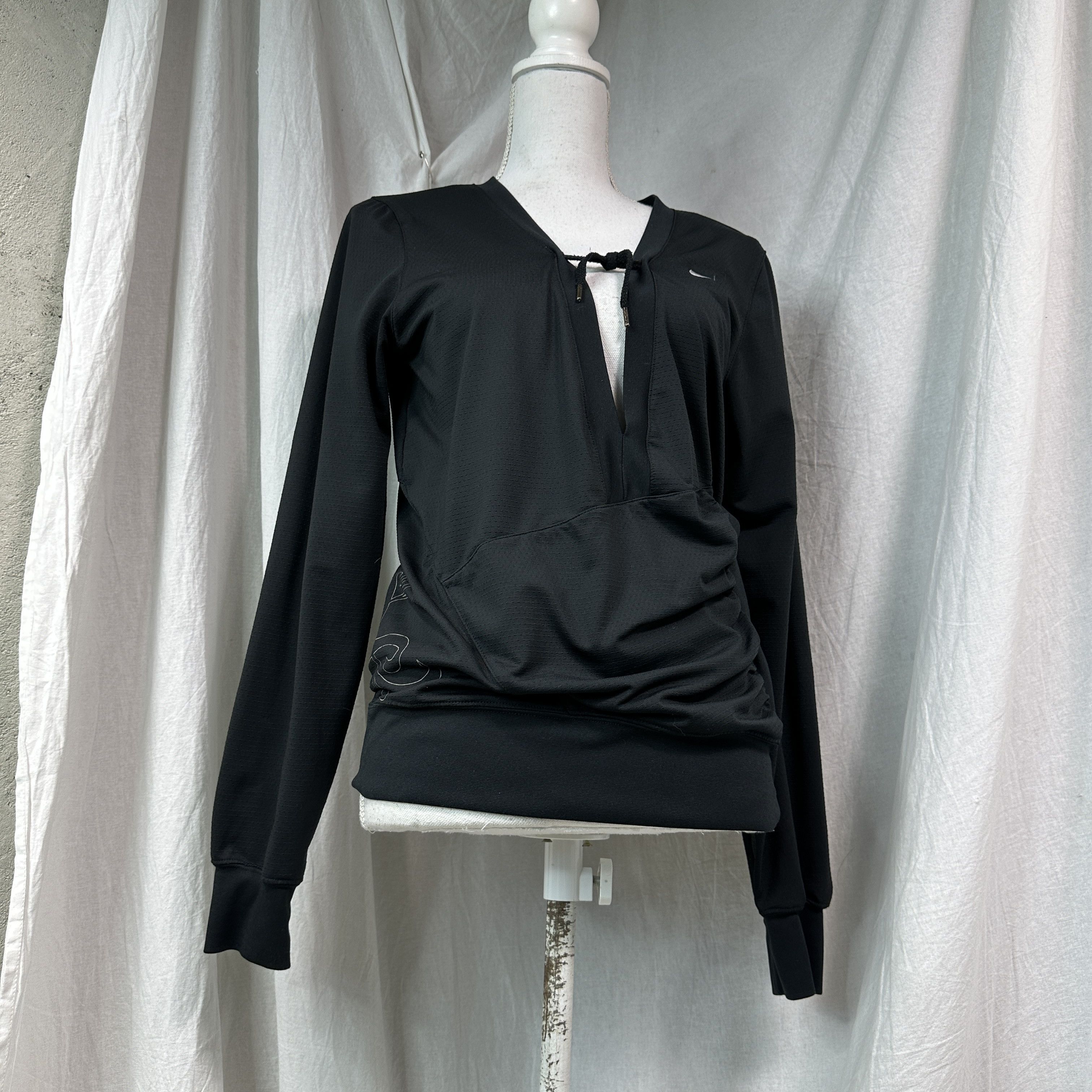 Nike Vintage Sporty Streetwear Nike Sweatshirt / Top Y2K Size M / US 6-8 / IT 42-44 - 1 Thumbnail