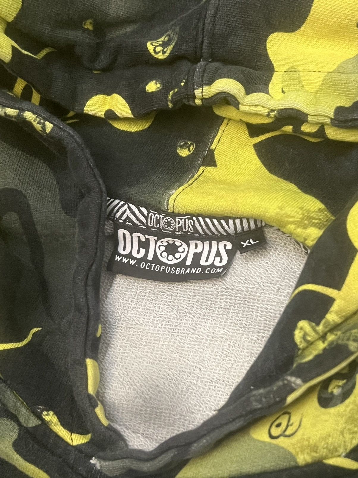 Octopus Octopus Camo Hoodie size XL Size US XL / EU 56 / 4 - 5 Thumbnail