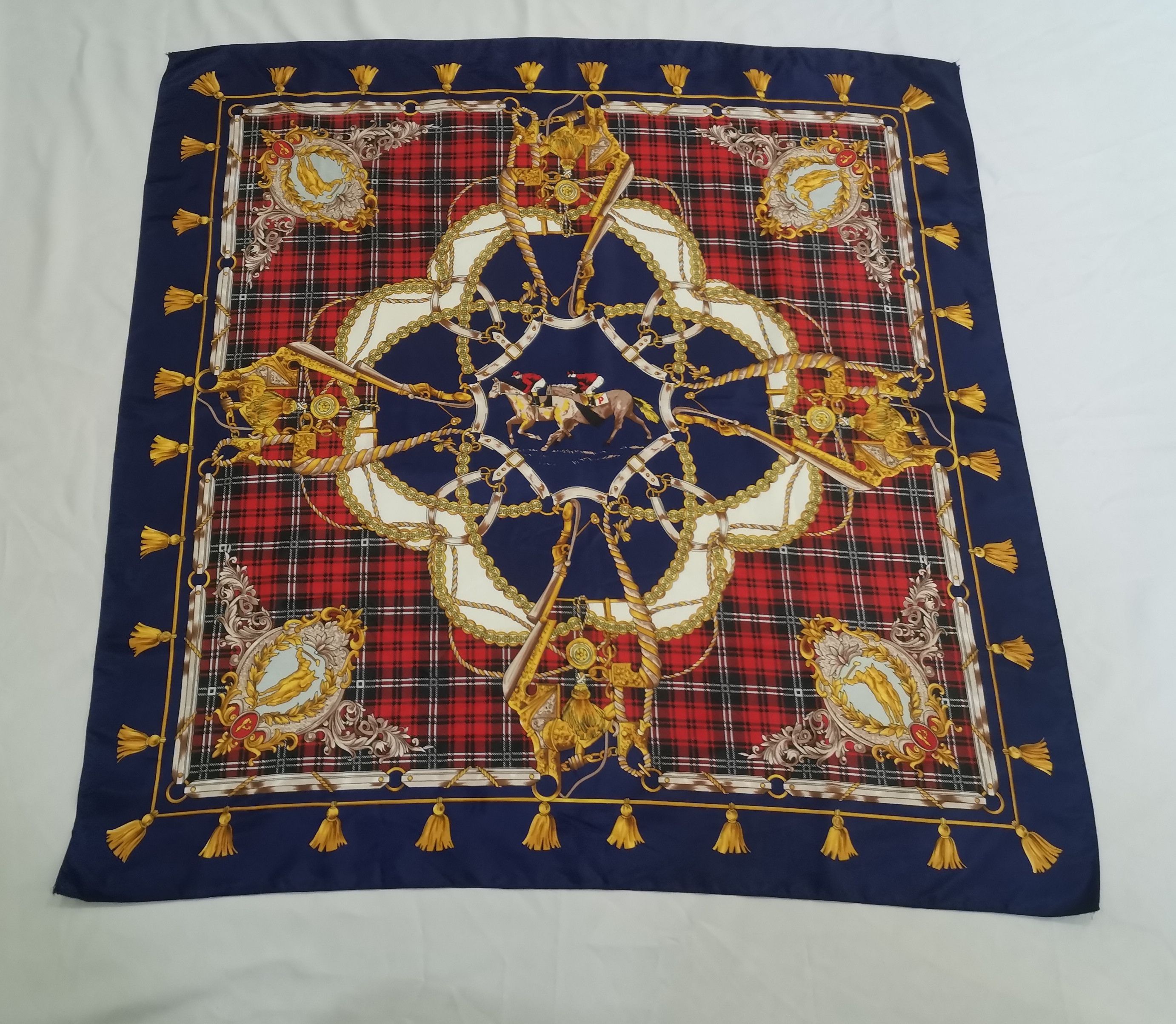 Vintage Rare vintage luxury scarves nice design Size ONE SIZE - 1 Thumbnail
