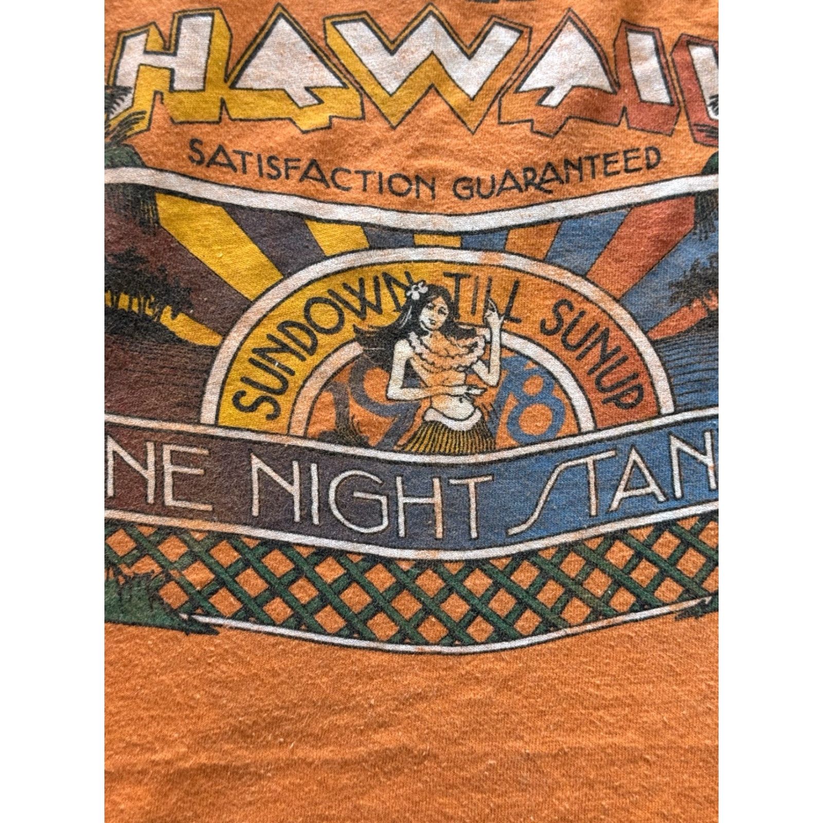 Vintage VINTAGE 1978 Hotel Hawaii One Night Stands T Shirt XL Orange Cotton Crew Neck Short Sleeve Men 70s Hawaiian Beach Logo Graphic 1990s Vintage Size US XL / EU 56 / 4 - 3 Thumbnail