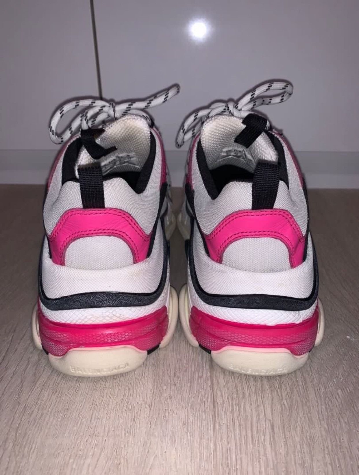 Balenciaga BALENCIAGA TRIPLE S FLUO PINK SNEAKERS Size US 8 / IT 38 - 3 Thumbnail