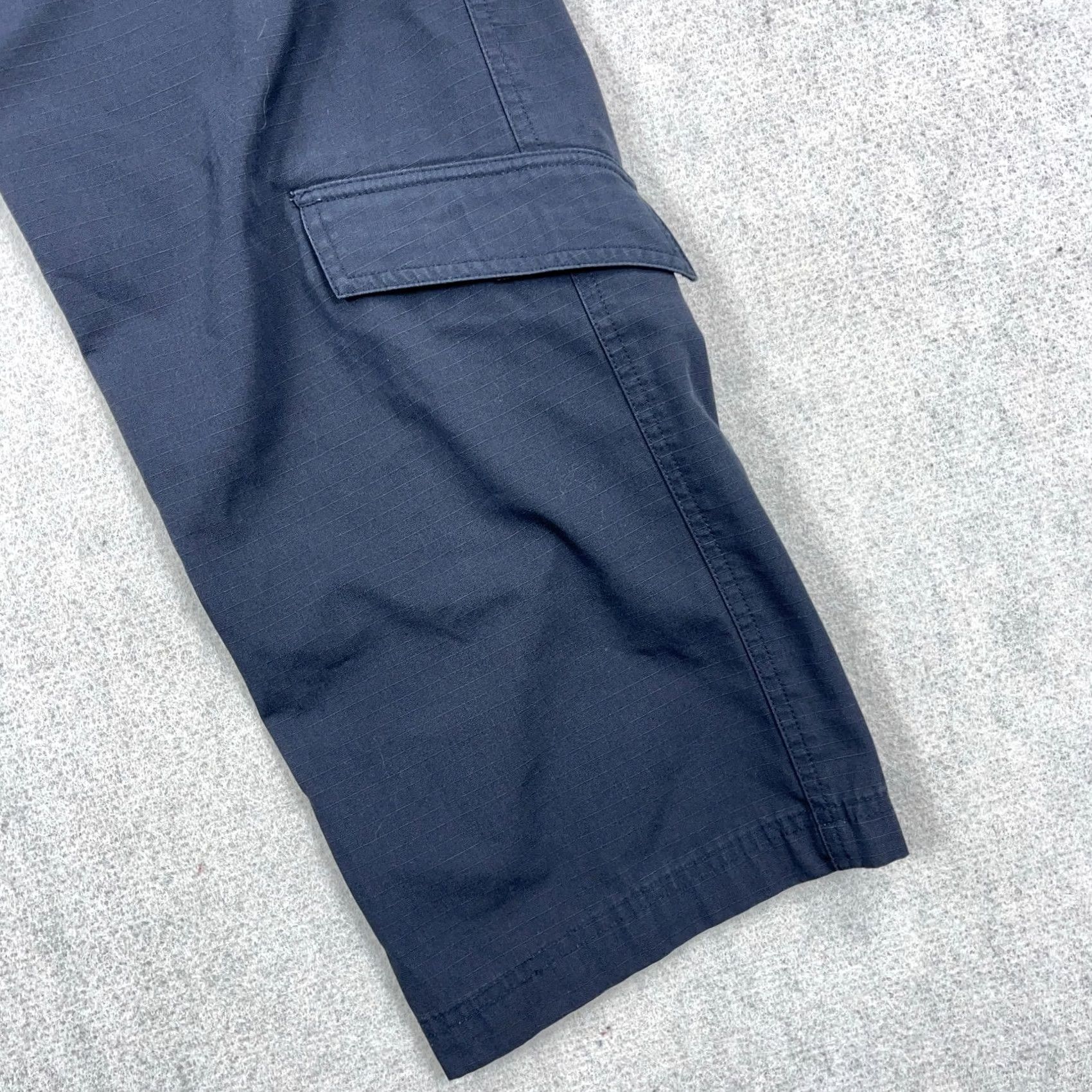 Under Armour Under Armour Cargo Pants Men 34x32 Navy Blue Rip Stop Tactical Performance Casual Size US 34 / EU 50 - 3 Thumbnail