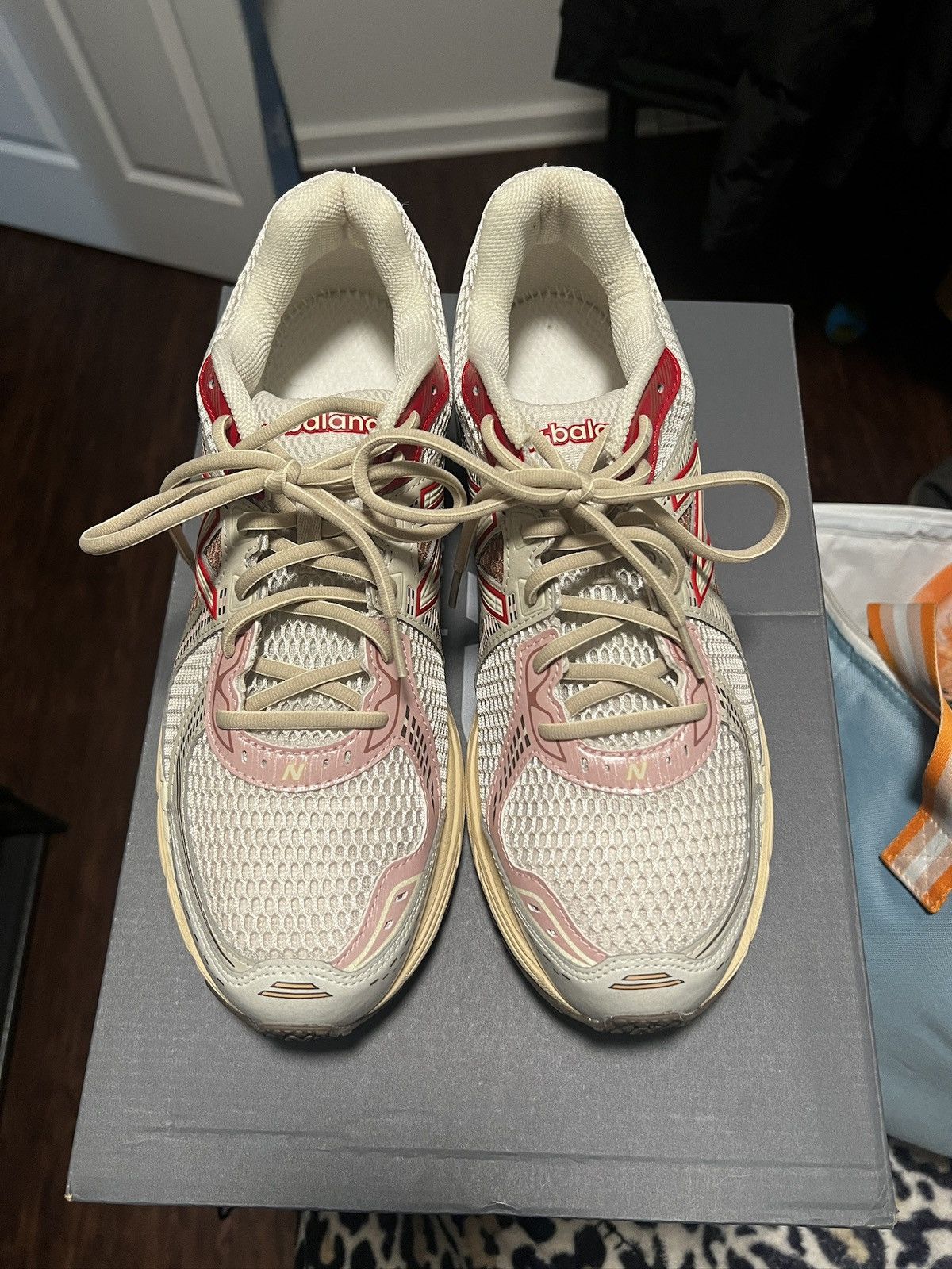 New Balance × size? New Balance 860 v2 Size? Bacon Size US 12 / EU 45 - 4 Thumbnail