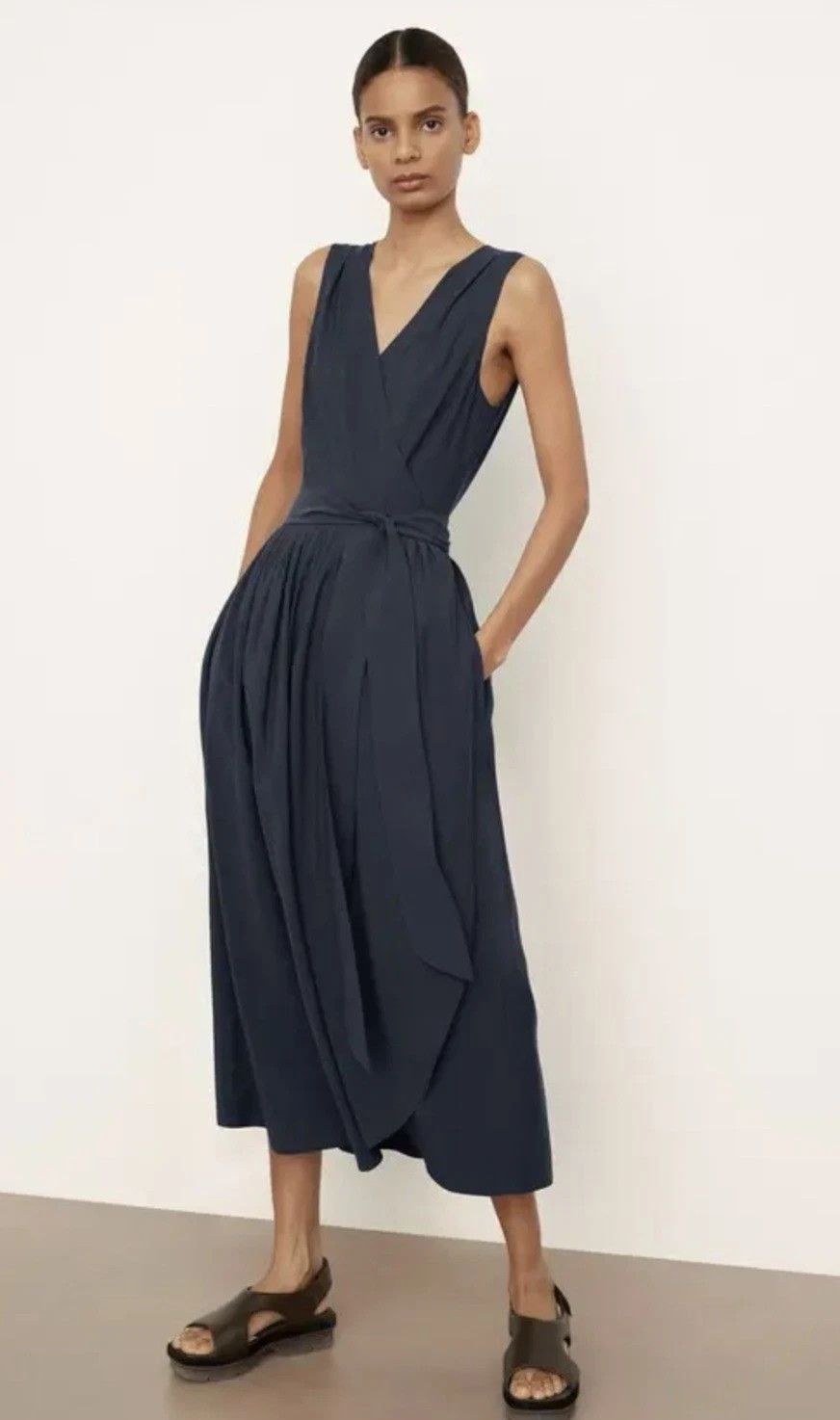 Vince Wrap Dress Navy Blue Slvless Pleated Belted Midi Comfy Gift Size XXS / US 00 / IT 34 - 3 Thumbnail