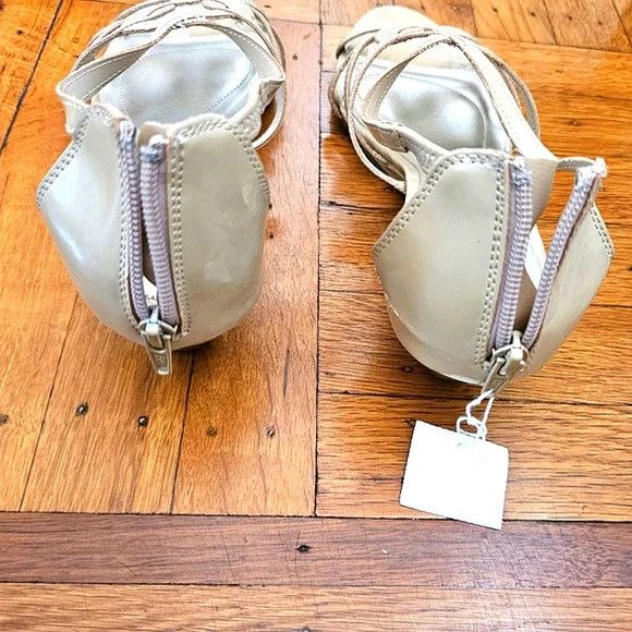Other NWT Dexflex Comfort Cream Strappy Wedge Heel Sandals Size US 10 / IT 40 - 5 Thumbnail