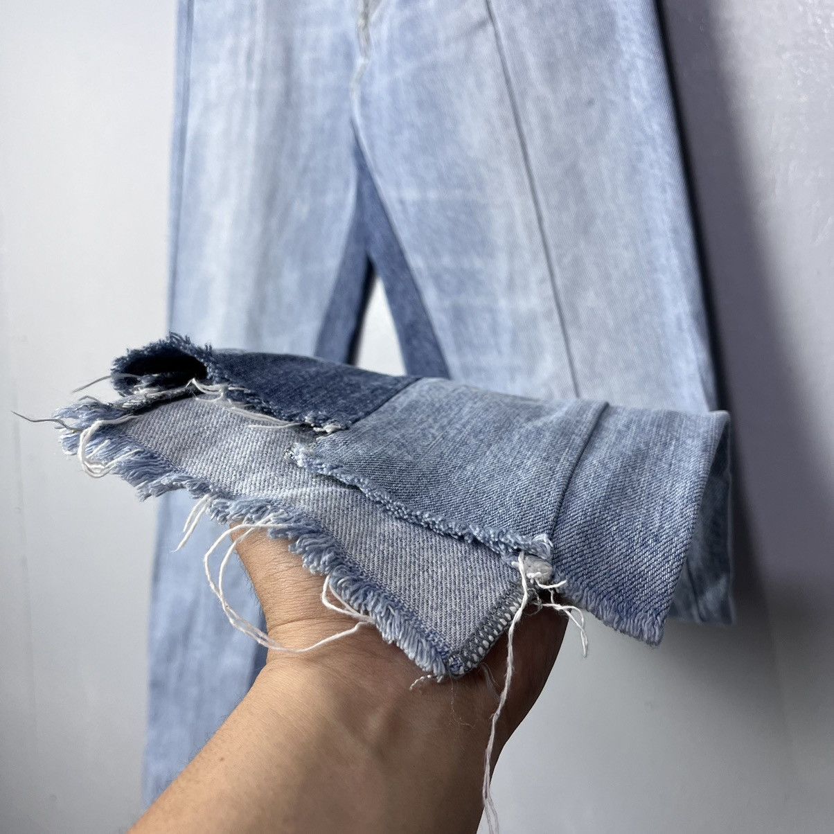 Maison Margiela Maison Margiela SS22 Destructured Jeans Size 25" / US 0 / IT 36 - 3 Thumbnail