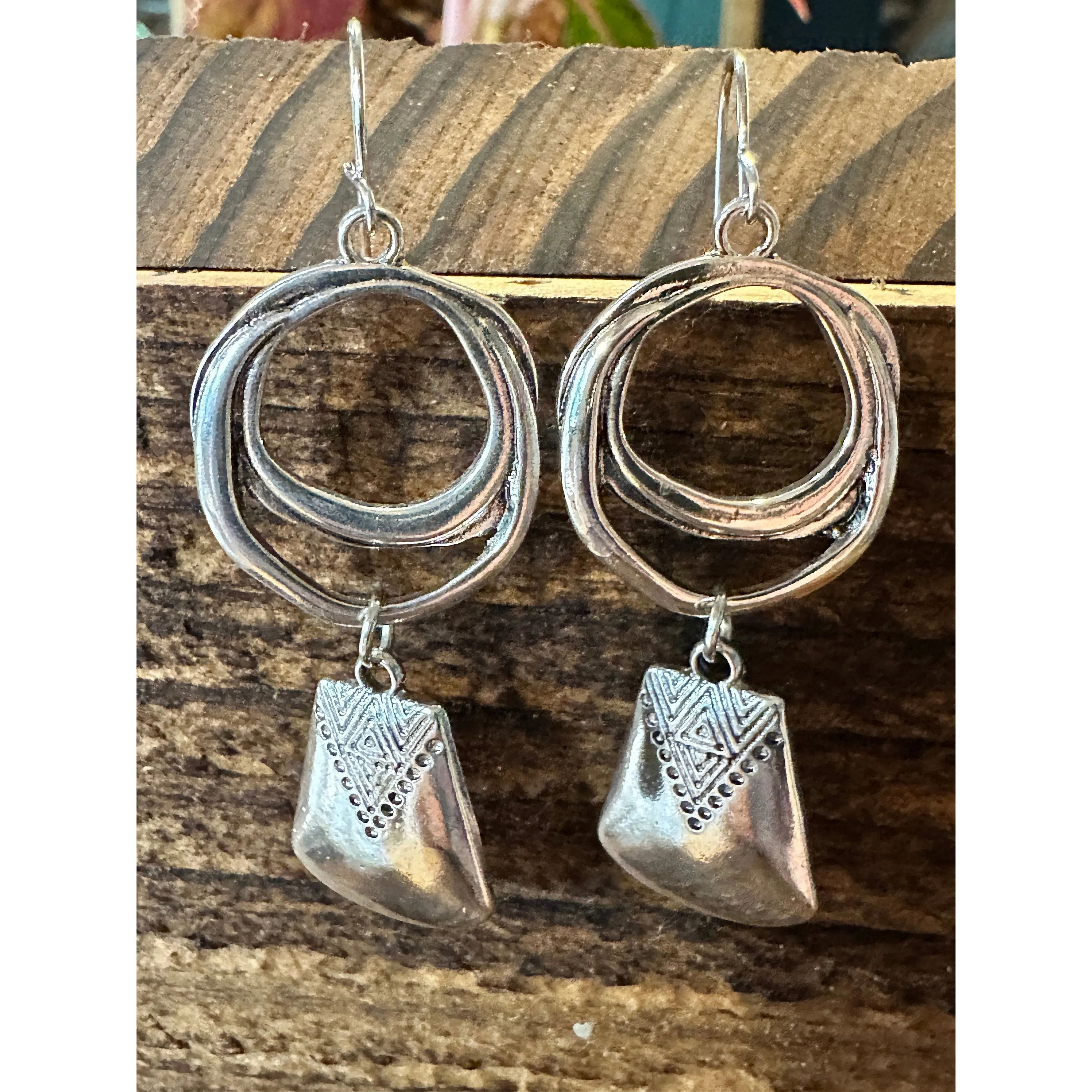 Other Boho Hippie Western Cowgirl Circle Silver Drop Wire Earrings Size ONE SIZE - 1 Thumbnail