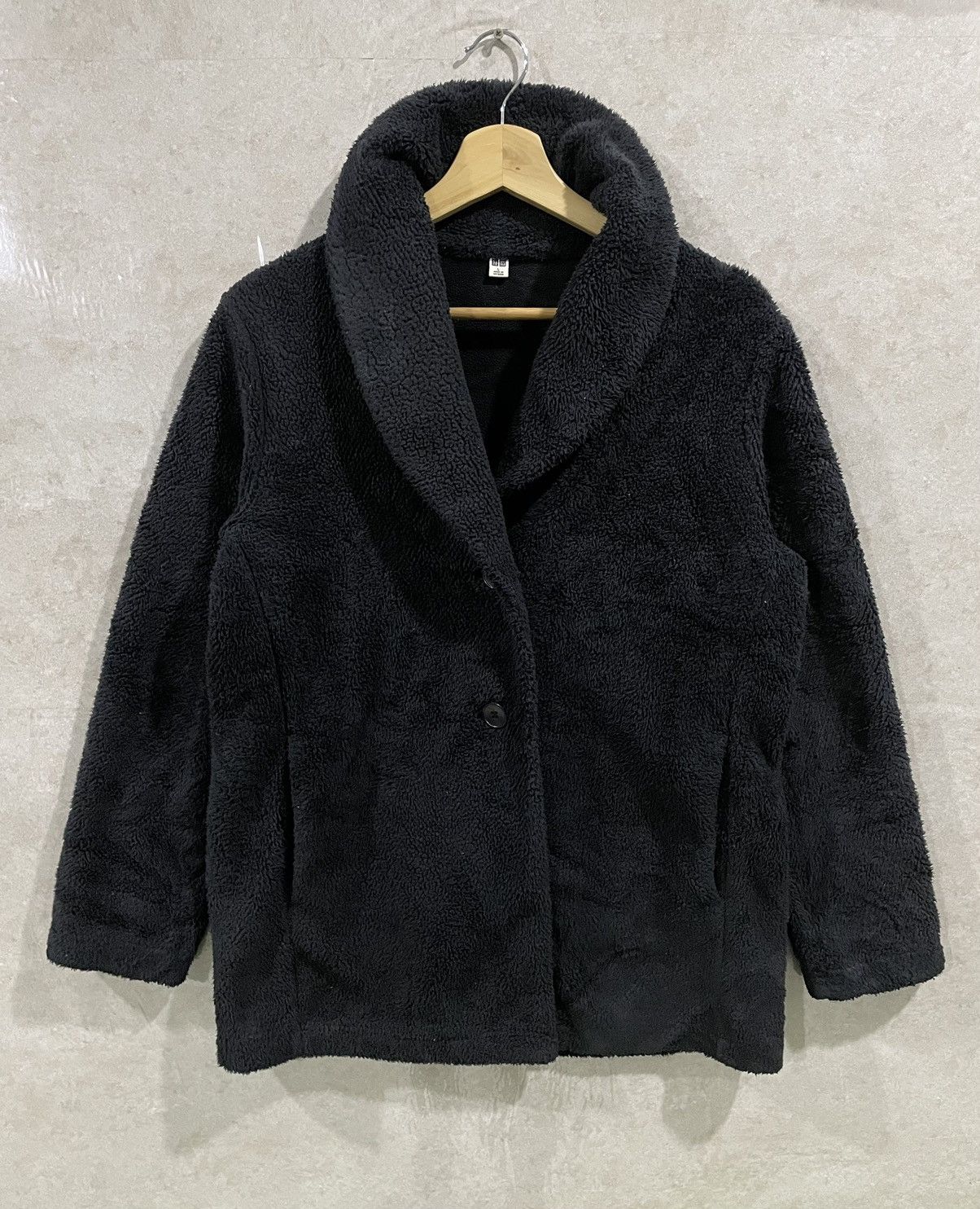 image of Vintage Uniqlo Deep Pile Fleece Jacket Coat in Black, Men's (Size Large)