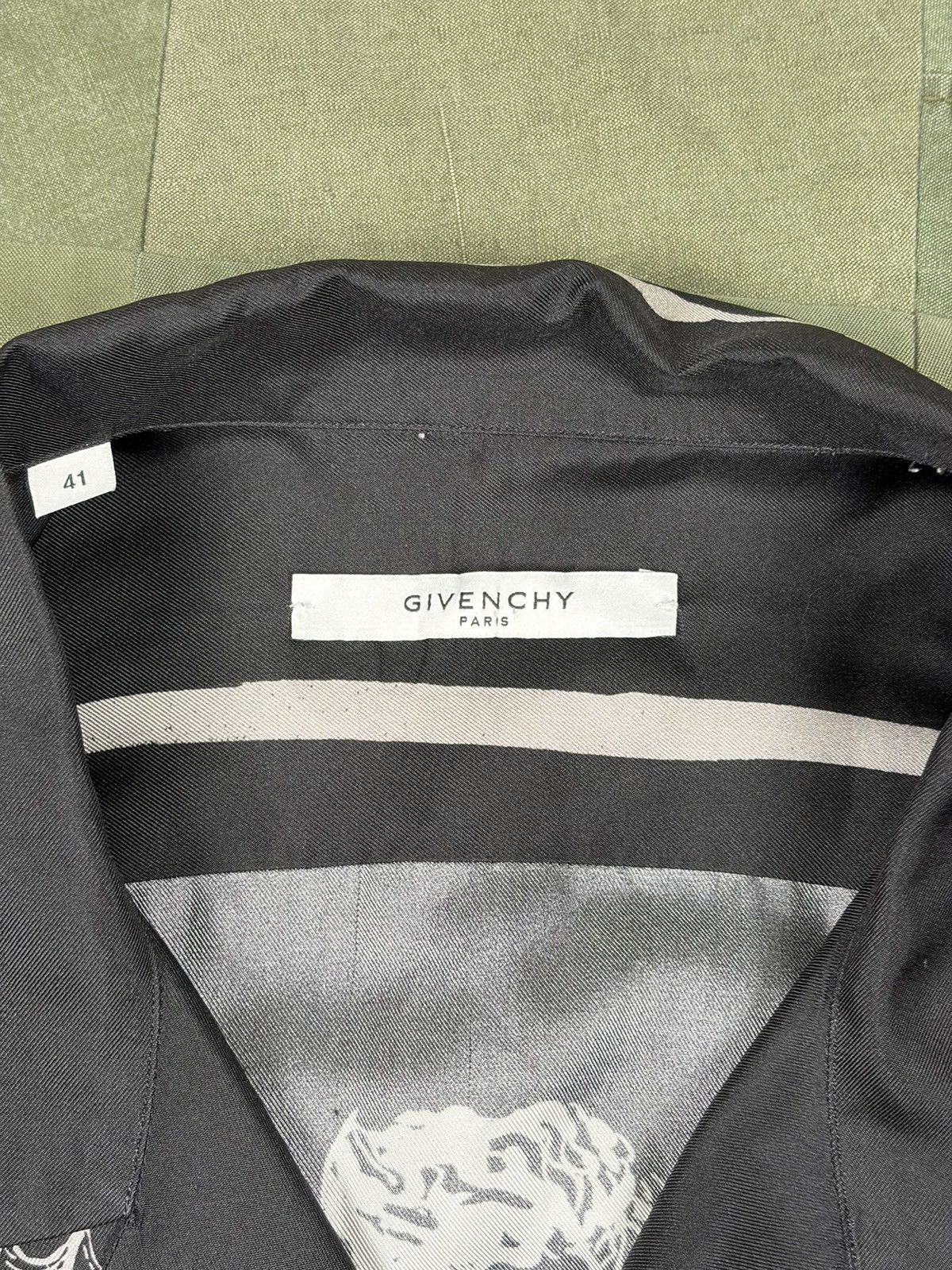 Givenchy Silk Shirt with Dragon Graphic Size US L / EU 52-54 / 3 - 3 Thumbnail