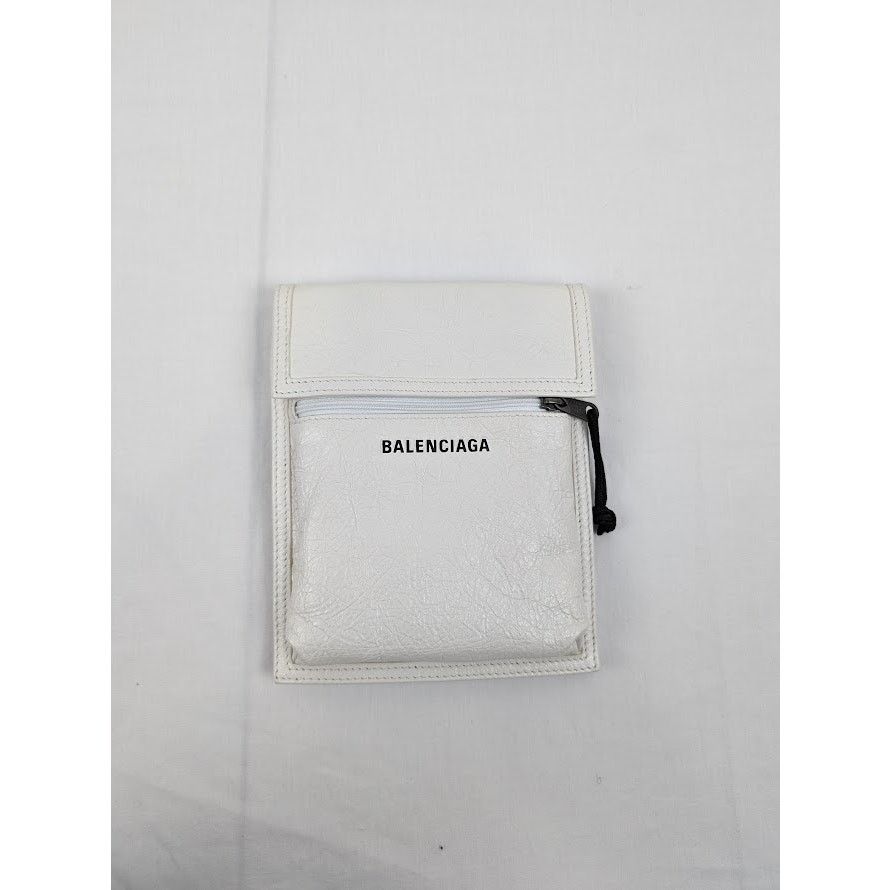 o1rshd1 Size: OS / Arena Lamb Dr Explorer Pouch Strap White