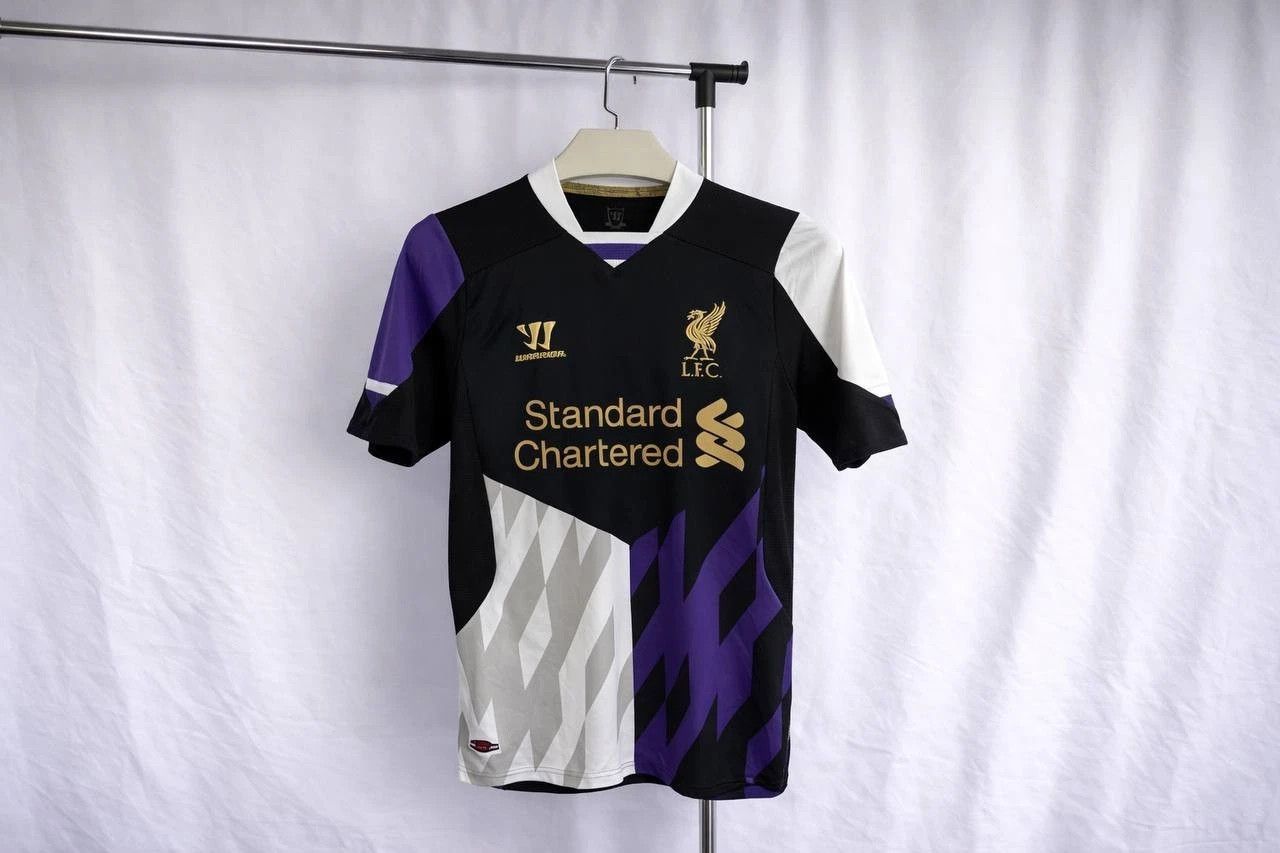 Warrior Liverpool FC Warrior Third 3rd Jersey Shirt Size S Rare Size US S / EU 44-46 / 1 - 1 Thumbnail