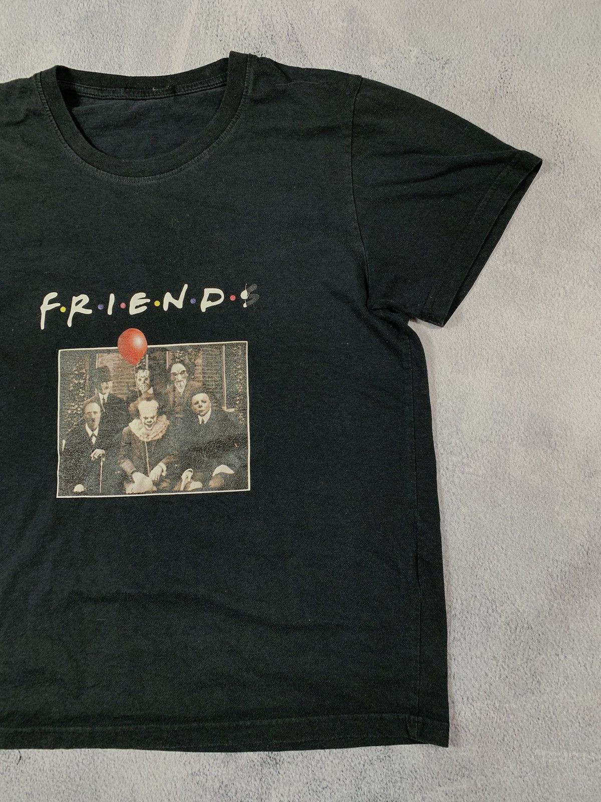 Band Tees Vintage Y2K Friends Killers horror tee streetwear size M Size US M / EU 48-50 / 2 - 3 Thumbnail