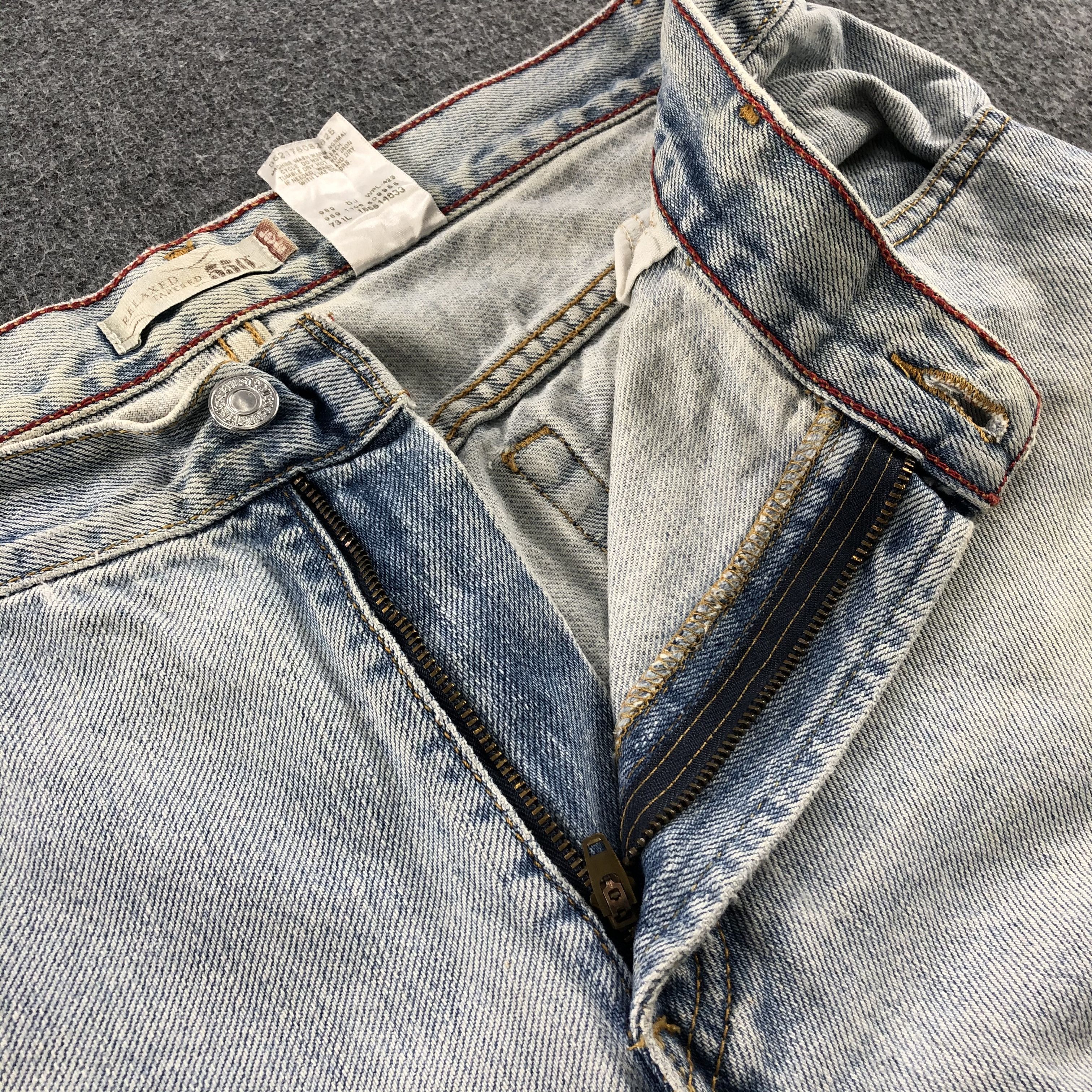 Levi's Vintage Light Wash Levis 550 Jeans- J1372 Size US 33 - 8 Thumbnail