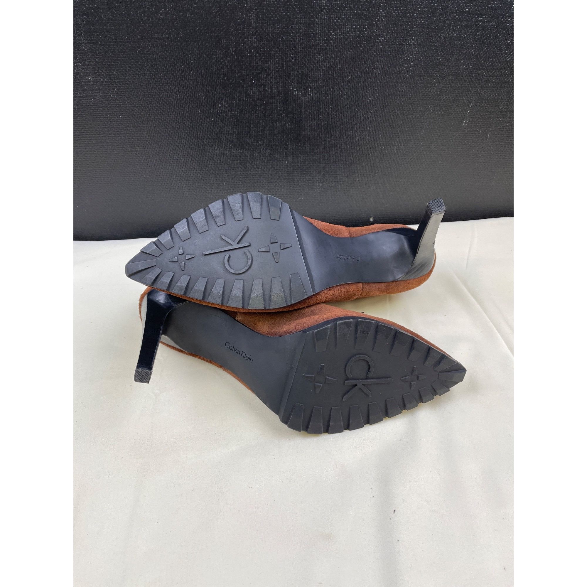 Calvin Klein Calvin Klein Women's Brown Suede Shoes/ Boots Heel 4.5" Size Size US 10 / IT 40 - 7 Thumbnail