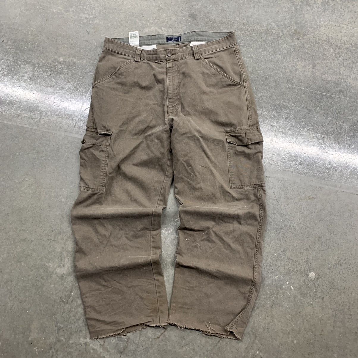 Vintage VINTAGE BROWN BAGGY CARGO ESSENTIAL SKATER OANTS | Grailed