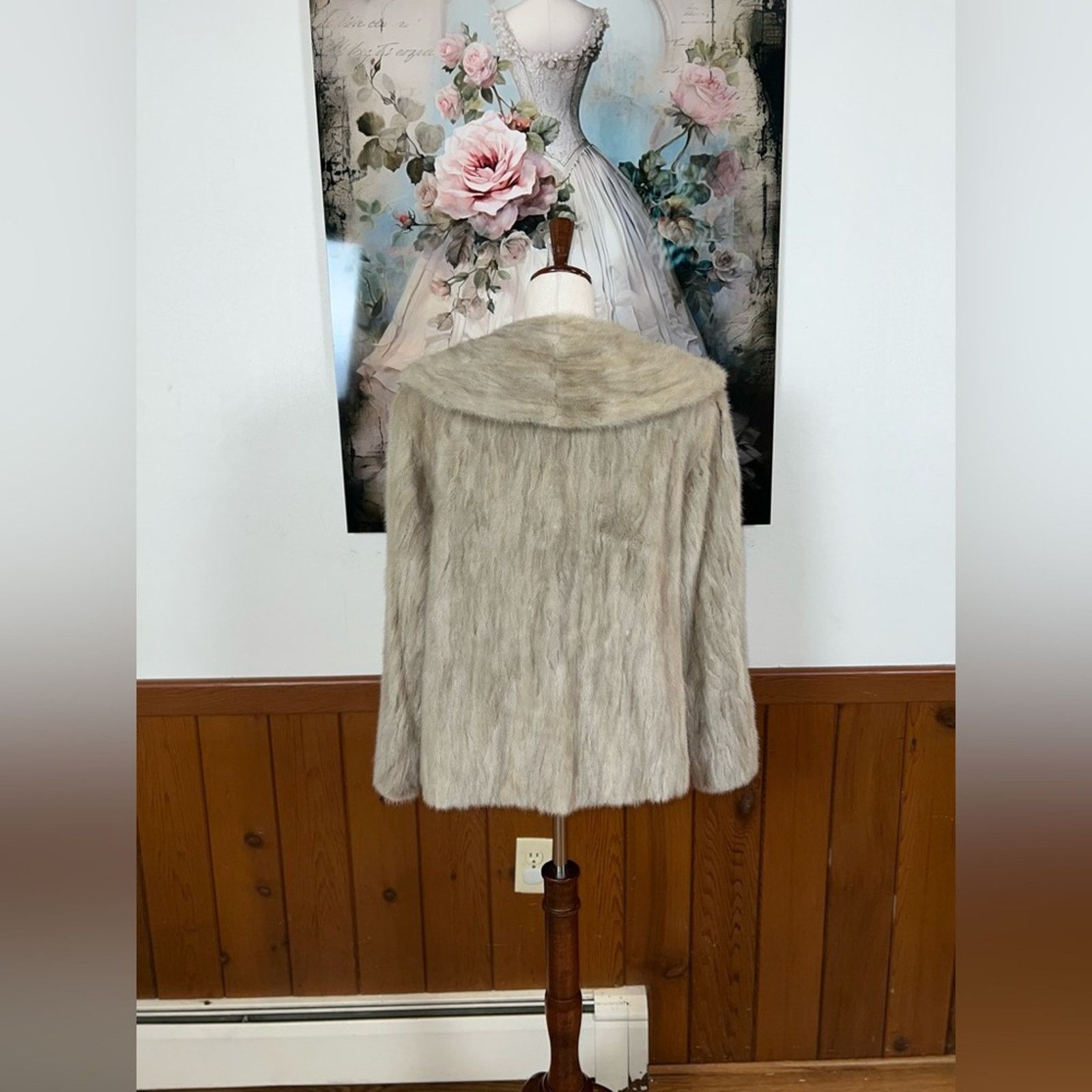 Vintage Stunning Vintage 1960s A.J. Ugent Azurene Mink Fur Coat! Size M / US 6-8 / IT 42-44 - 5 Thumbnail