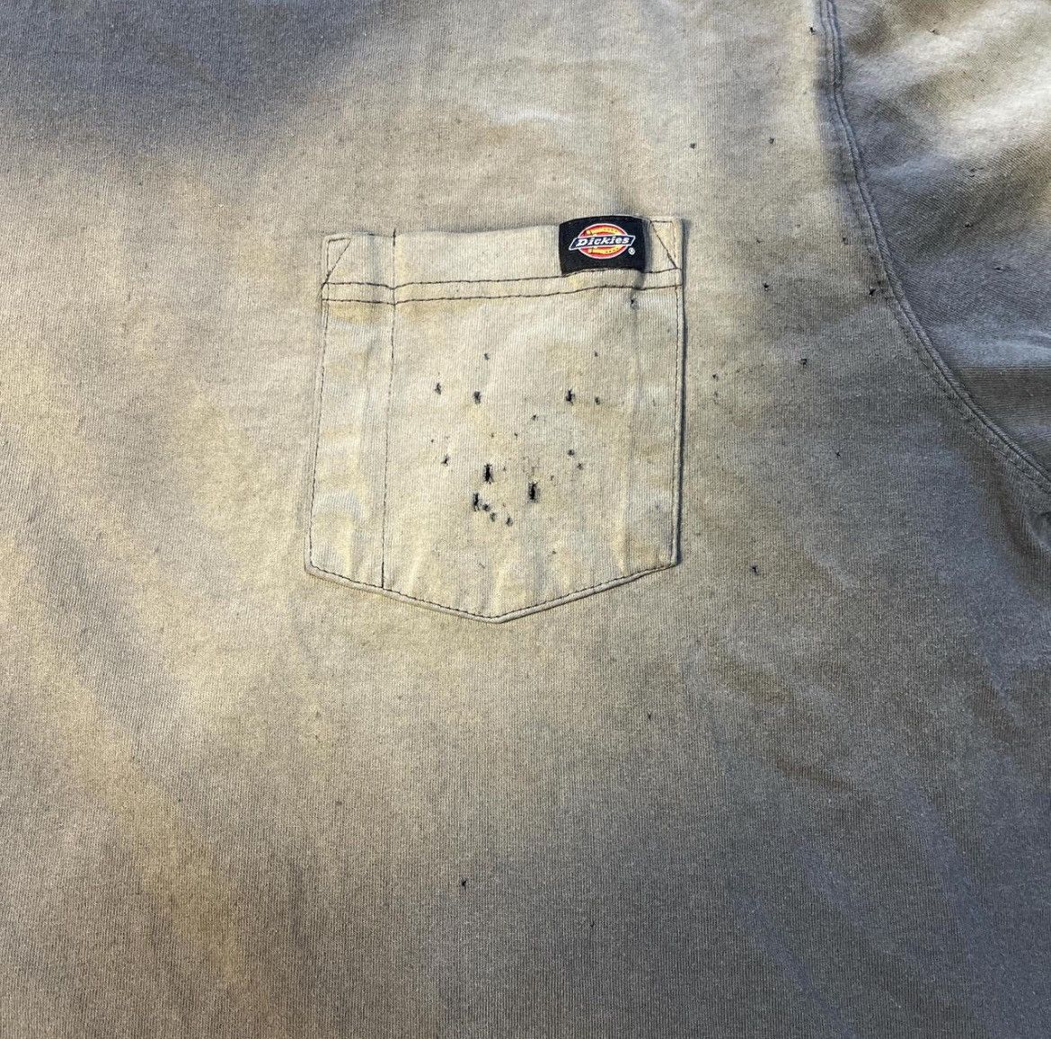 Dickies × Vintage XXL Dickies Distressed Grey Faded T Shirt Size US XXL / EU 58 / 5 - 4 Thumbnail