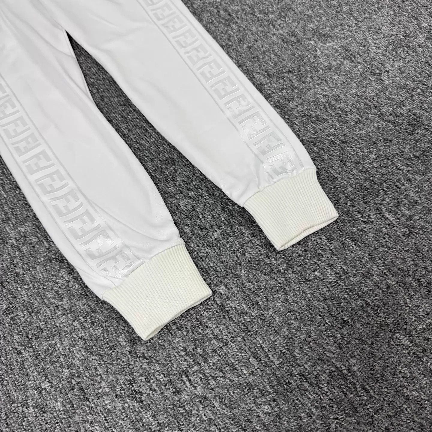 Fendi Fendi White Double F Logo Sweatpants Size 36 Size 25" / US 0 / IT 36 - 3 Thumbnail