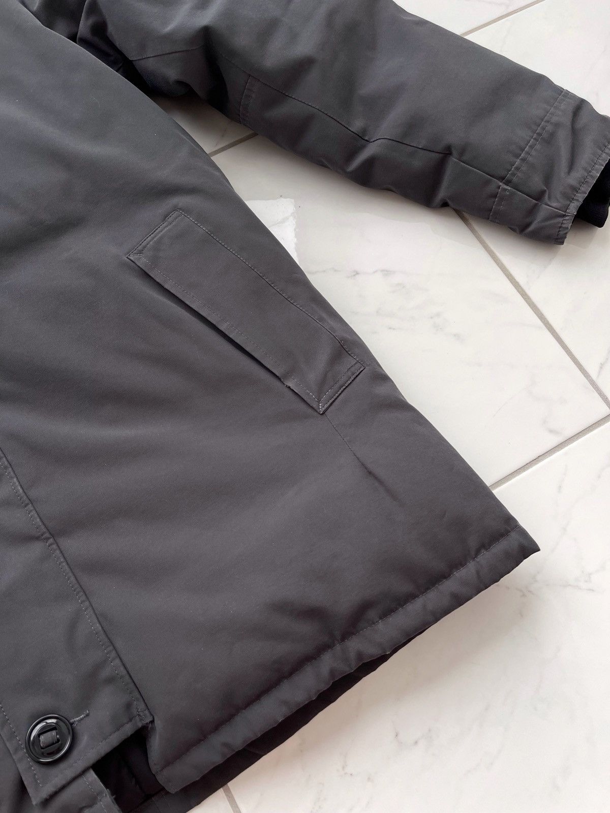 Canada Goose Canada Goose Chateau Parka Size US XL / EU 56 / 4 - 21 Thumbnail