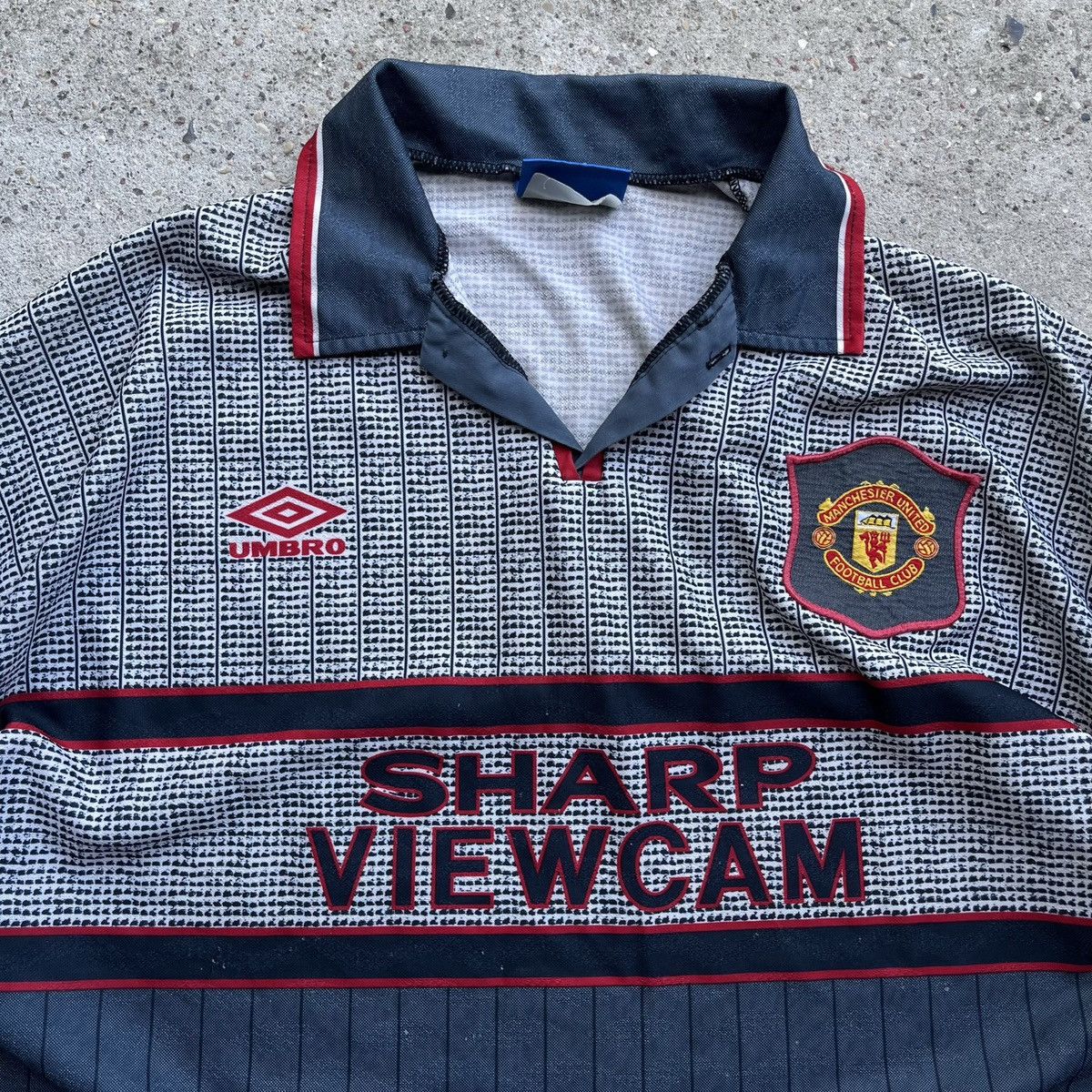 Umbro × Vintage Umbro Manchester United 1995/96 Away Jersey 3rd rare ManU Size US XXL / EU 58 / 5 - 2 Thumbnail