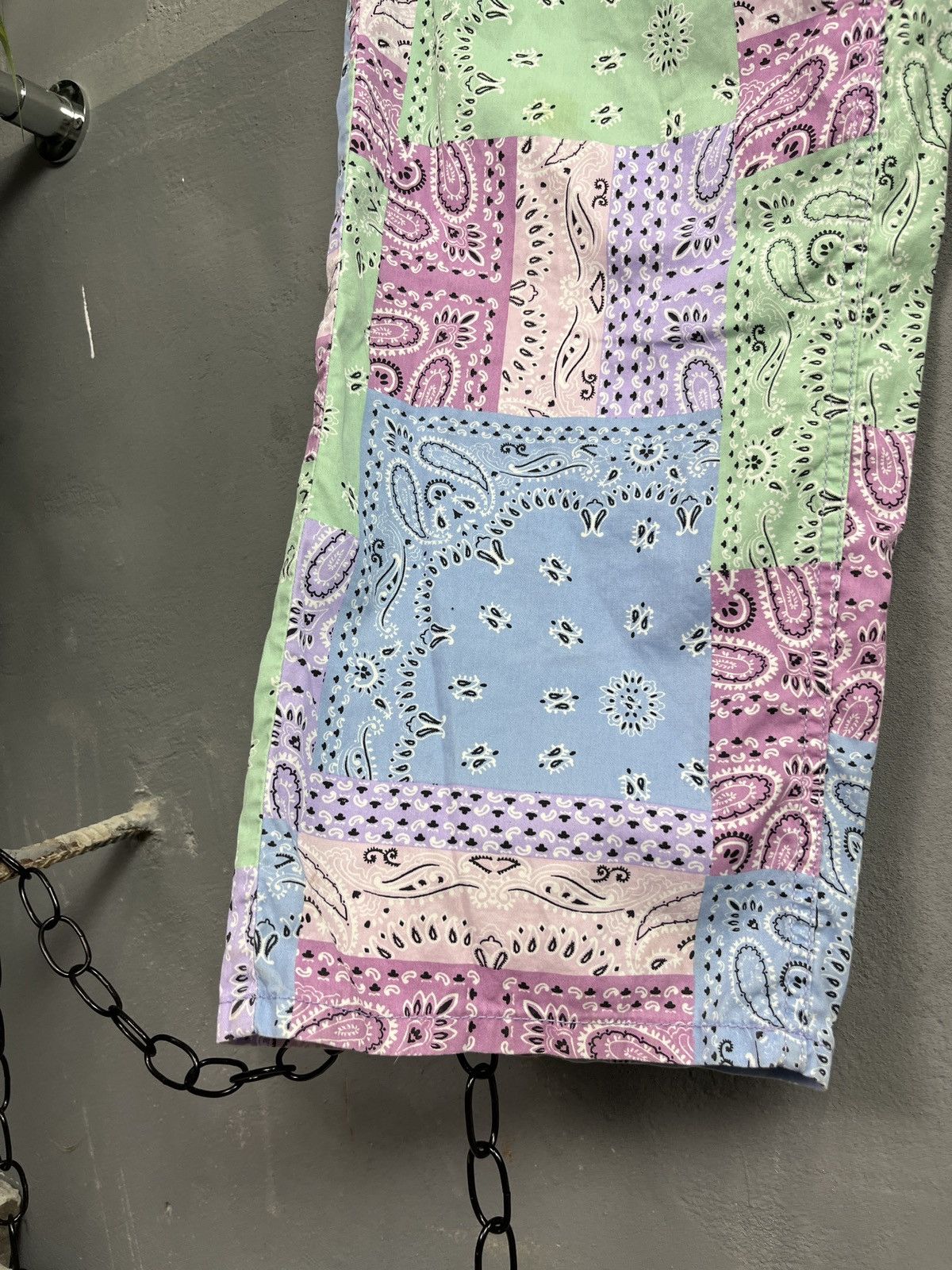 Designer BAGGY BANDANA PASTEL COLOURS WITH CHILL FIT PANTS - 3252 Size US 32 / EU 48 - 6 Thumbnail