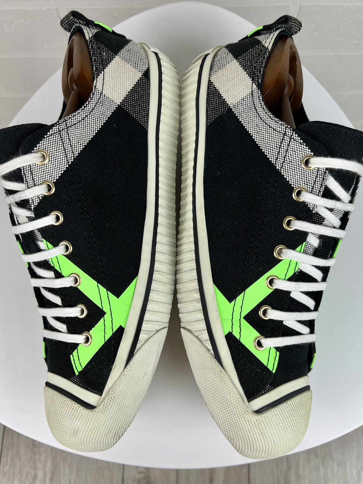 Burberry BURBERRY Sneakers Low-Top Shoes Fluo Nova Check Neon Green Size US 12 / EU 45 - 12 Thumbnail
