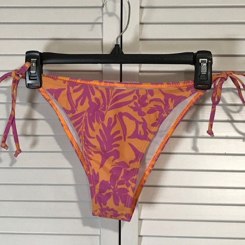 Other NWT Halter Triangle Top String Bikini Bottom Sarong S Size S / US 4 / IT 40 - 5 Thumbnail
