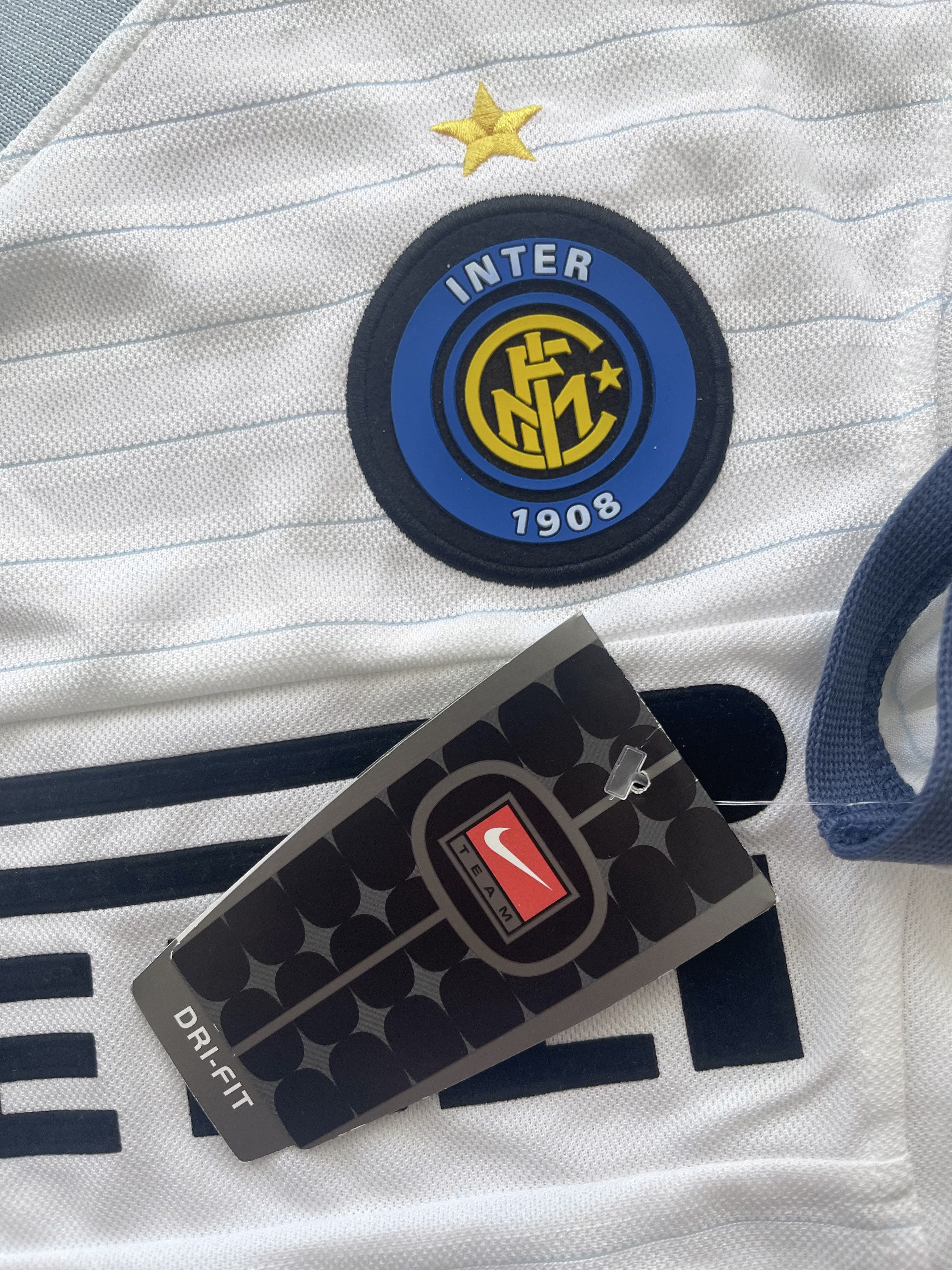 Nike Inter Milano Nike 2000-2001 Away Soccer Jersey White Size US XL / EU 56 / 4 - 8 Thumbnail