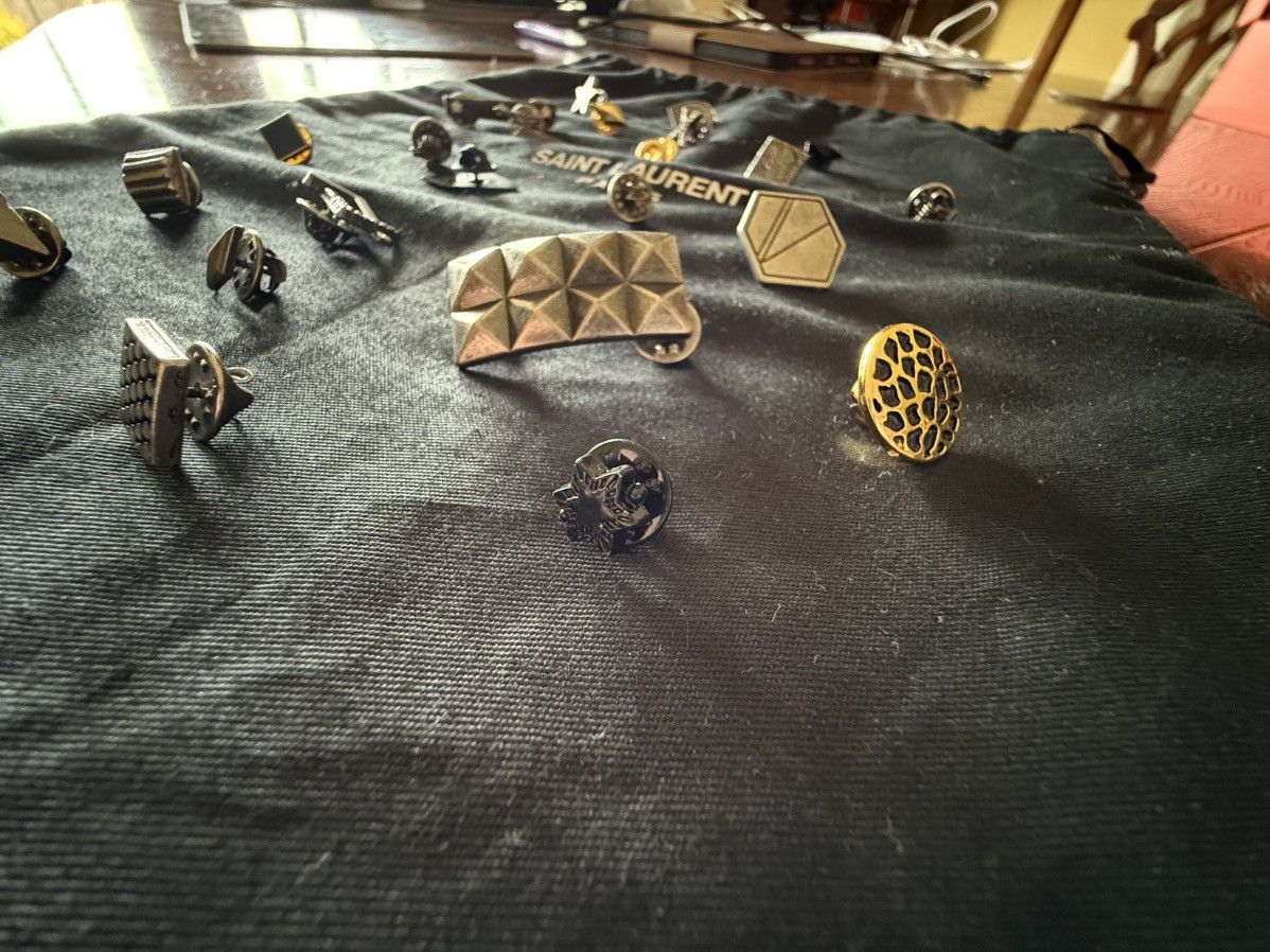 Saint Laurent Paris FW15 Saint Laurent pin set 24 + 6 30 pieces lighter star etc Size ONE SIZE - 3 Thumbnail